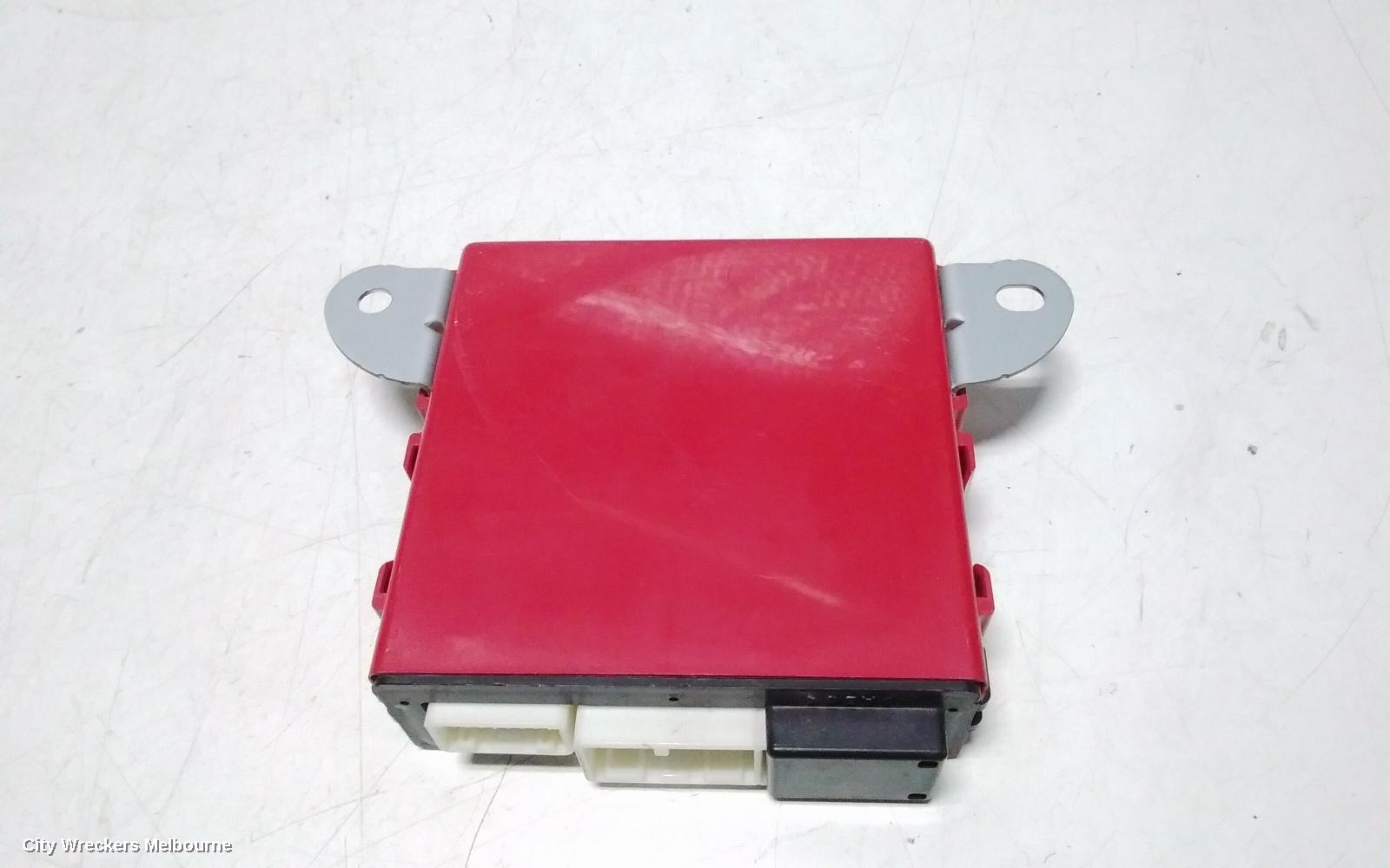 LEXUS IS250/IS250C, GSE20R 11/2005 - 07/2013, MIRROR CONTROL UNIT ~ 89430-53011 // 12330-6840: 116430 - Image 2