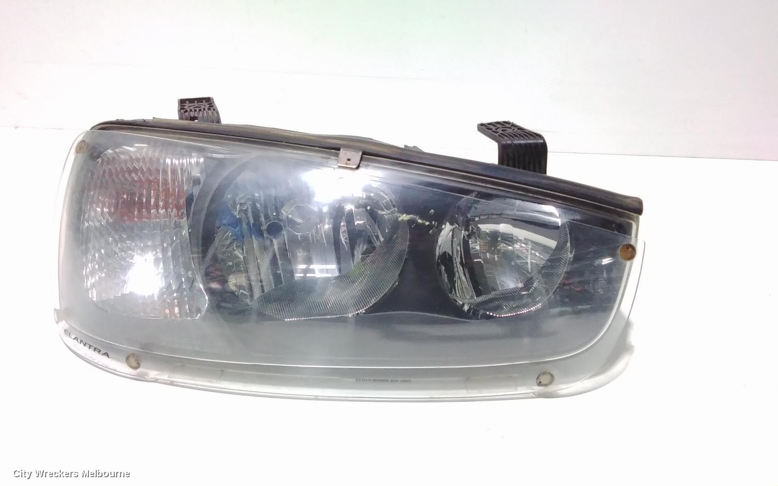HYUNDAI ELANTRA RIGHT HEADLAMP, XD, 11/2000 - 09/2003 - Image 1