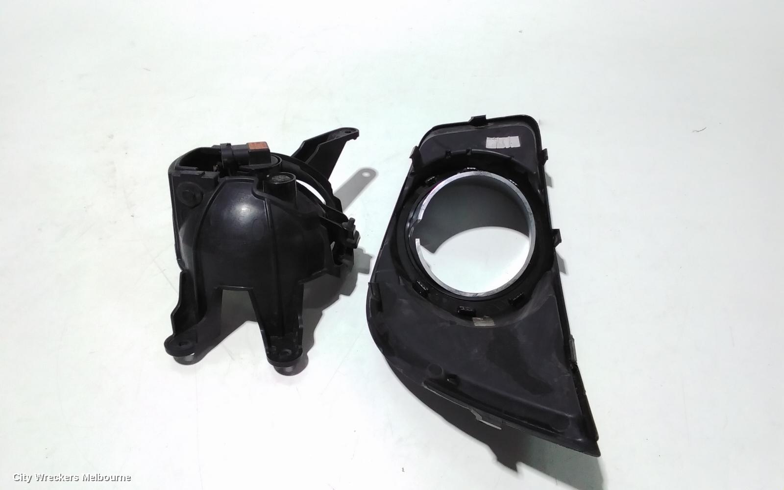 HOLDEN CRUZE LEFT INDICATOR/FOG/SIDE, BUMPER FOGLAMP, JG-JH, 03/2009 - 12/2014 - Image 3