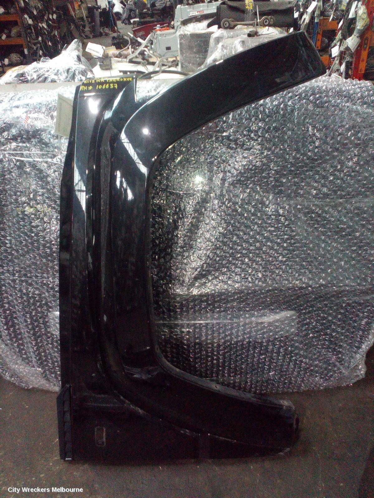 JEEP CHEROKEE RIGHT GUARD, KK, 02/2008 - 10/2012 - Image 1