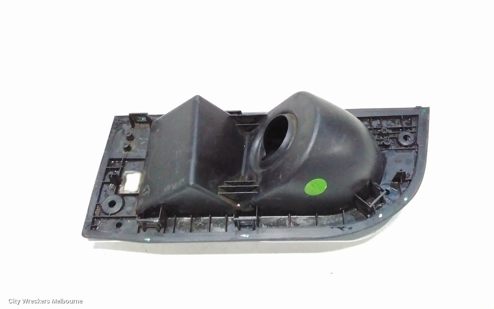 LDV DELIVER 9 FUEL DOOR / FILLER, FUEL DOOR, 07/2020 ONWARDS - Image 3