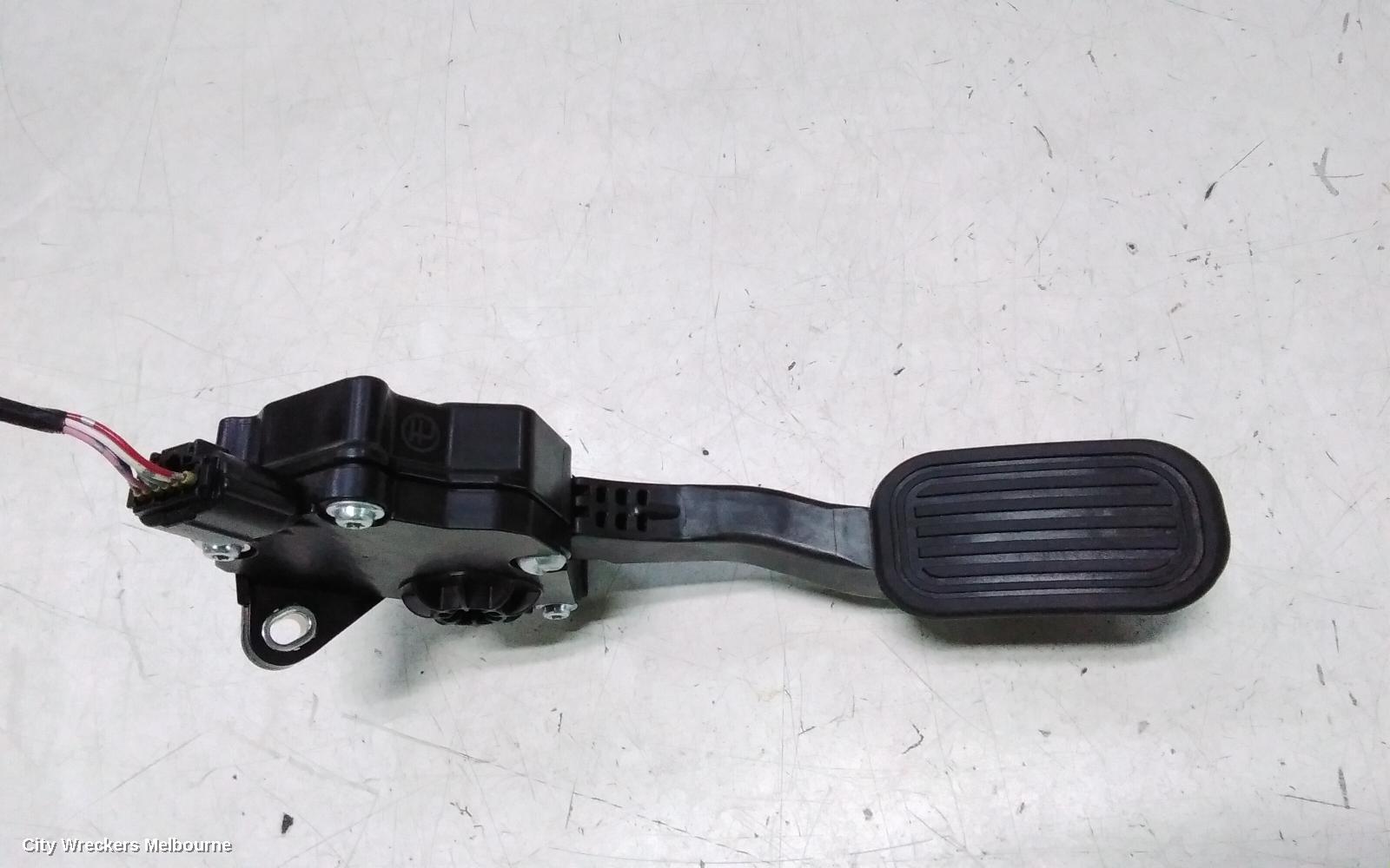 TOYOTA PRADO PEDAL ASSEMBLY, 150 SERIES, ACCELERATOR PEDAL, 2.8, 1GD-FTV, DIESEL, 06/2015 - 11/2023 - Image 2