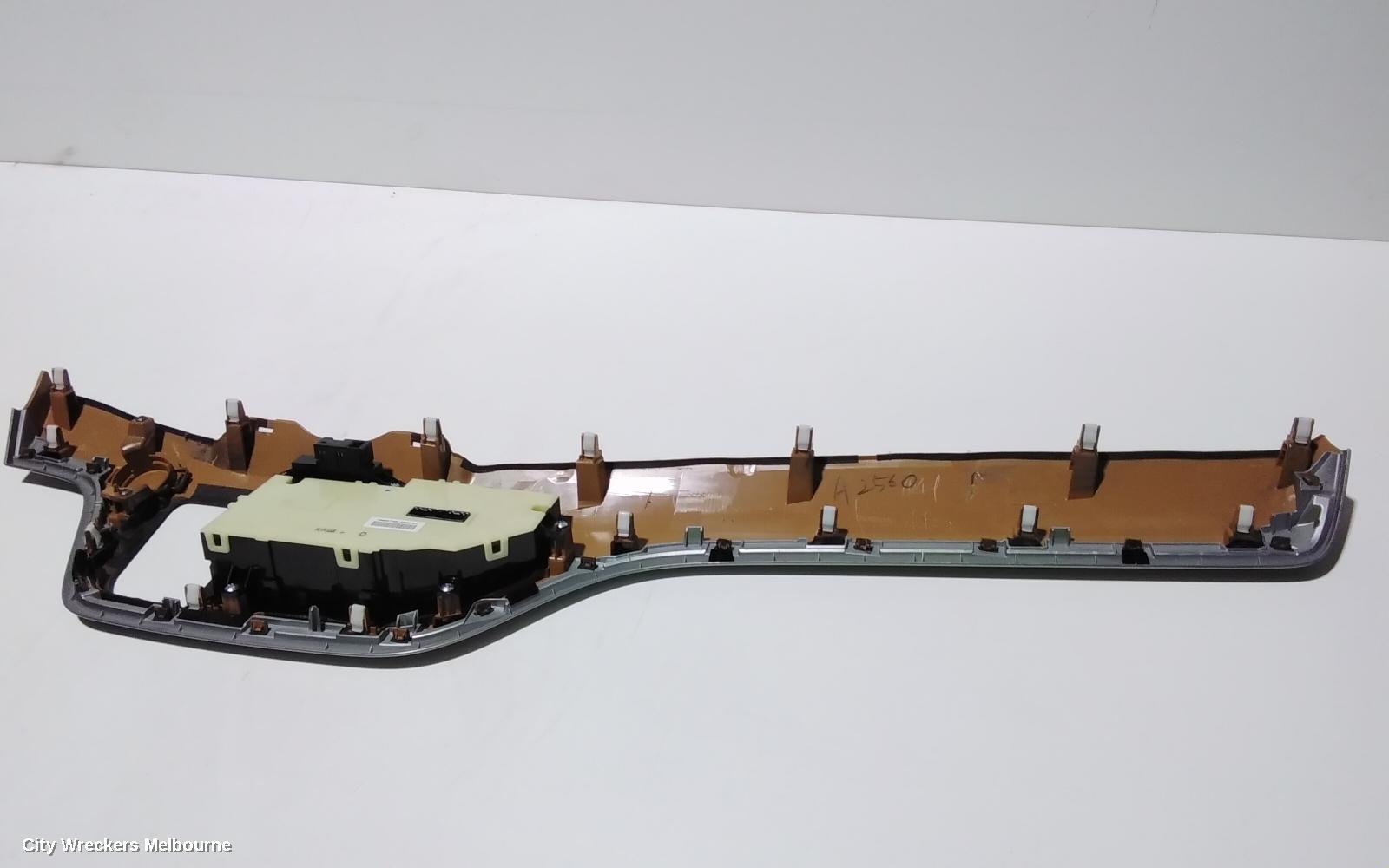 HONDA ODYSSEY, RC1, 02/2014 - 03/2022, CENTER DASH TRIM: 86664 - Image 3