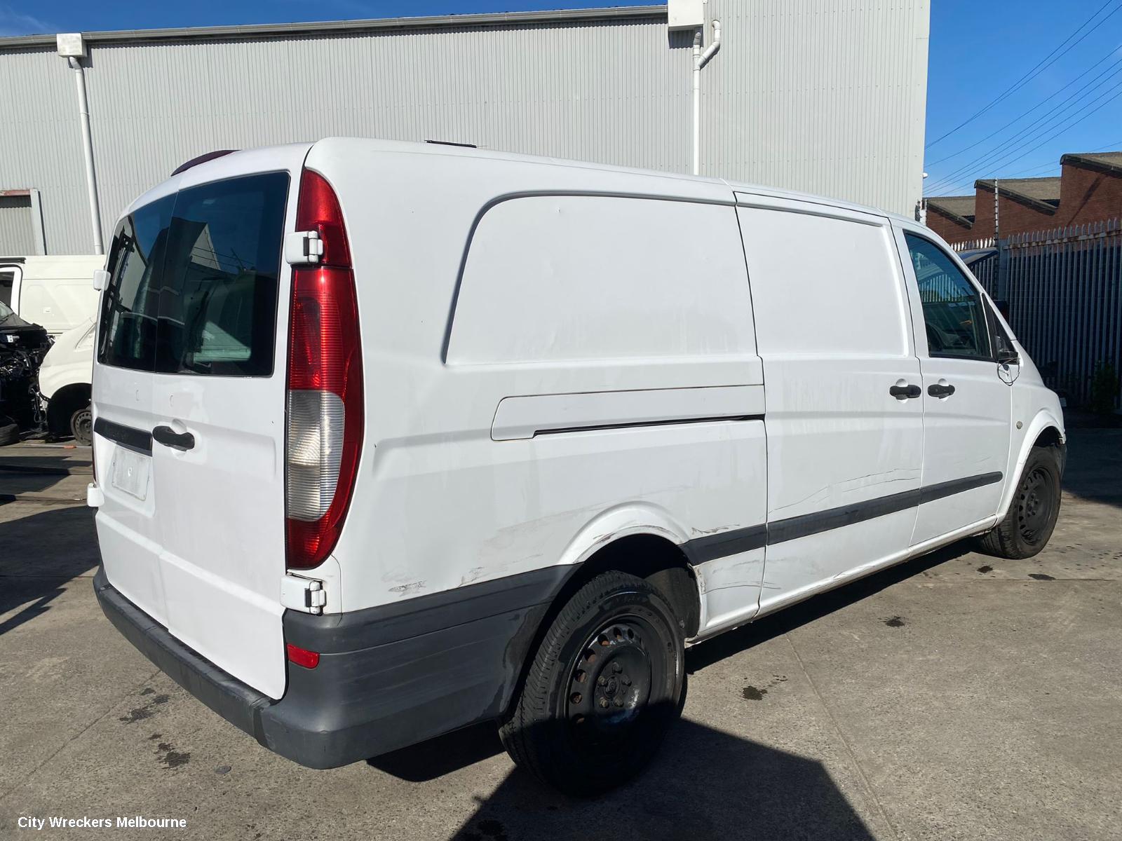 MERCEDES VITO RIGHT FRONT DOOR, 639, 04/2004 - 02/2015 - Image 3