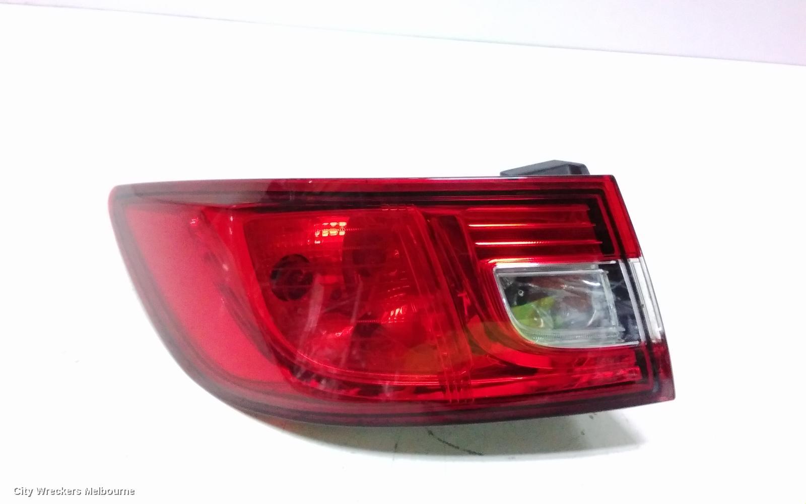 RENAULT CLIO LEFT TAILLIGHT, X98, IN BODY, HALOGEN TYPE, 09/2013 - 10/2019 - Image 2