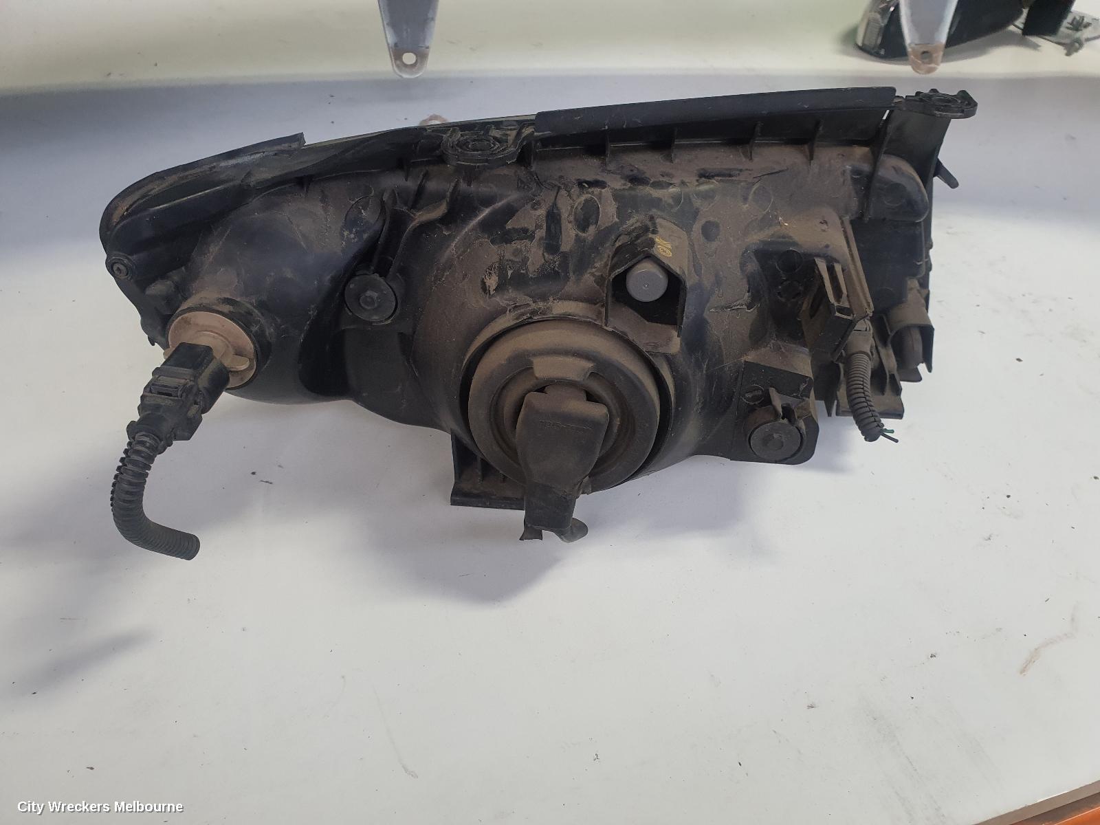 HYUNDAI ELANTRA LAVITA LEFT HEADLAMP, FC, 10/2001 - 12/20037 - Image 3