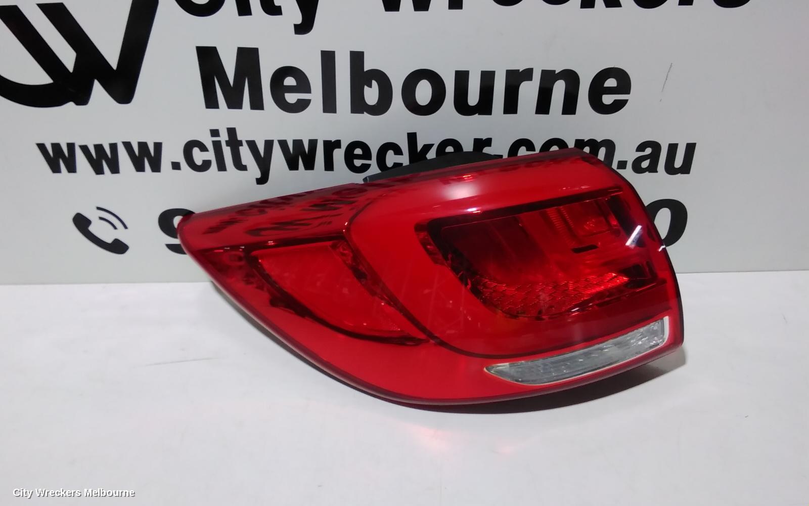KIA SPORTAGE LEFT TAILLIGHT, SL, IN BODY, PLATINUM, 05/2014 - 10/2015 - Image 2