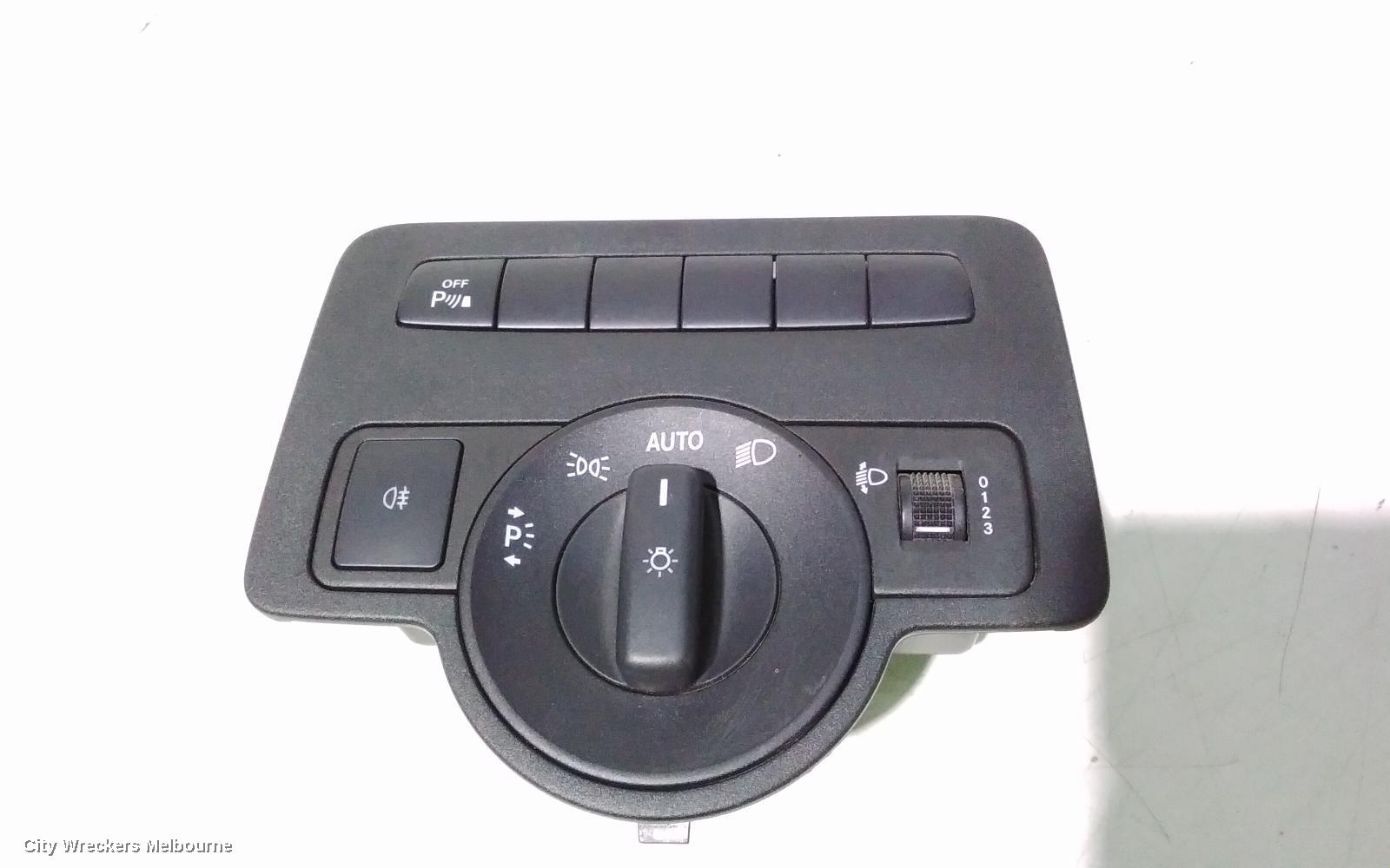MERCEDES VITO COMBINATION SWITCH, 447, HEADLAMP SWITCH, 03/2015 ONWARDS - Image 3