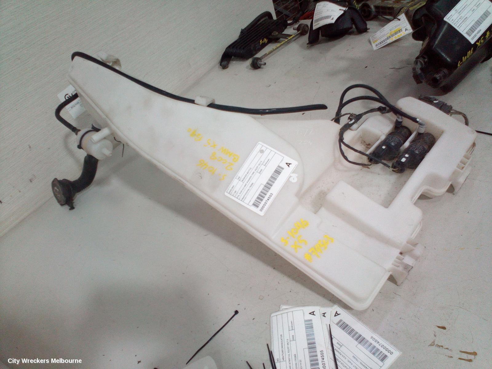 BMW X5 WASHER BOTTLE, E70, NON H/LAMP WASHER TYPE, 03/2007 - 03/2010 - Image 3