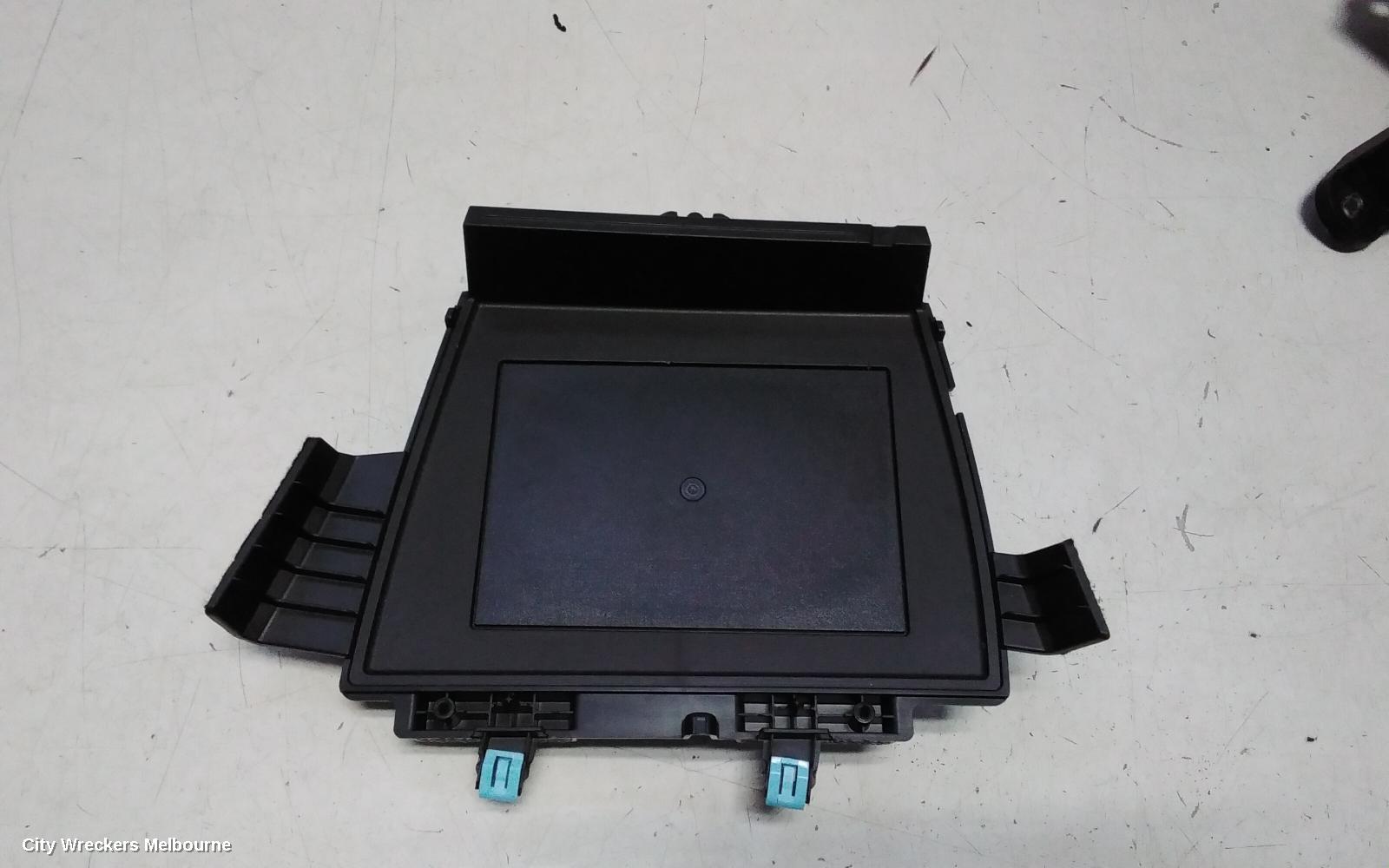 RENAULT ARKANA, JL1, 05/2021 ONWARDS, MOBIL CHARGER : 136469 - Image 1