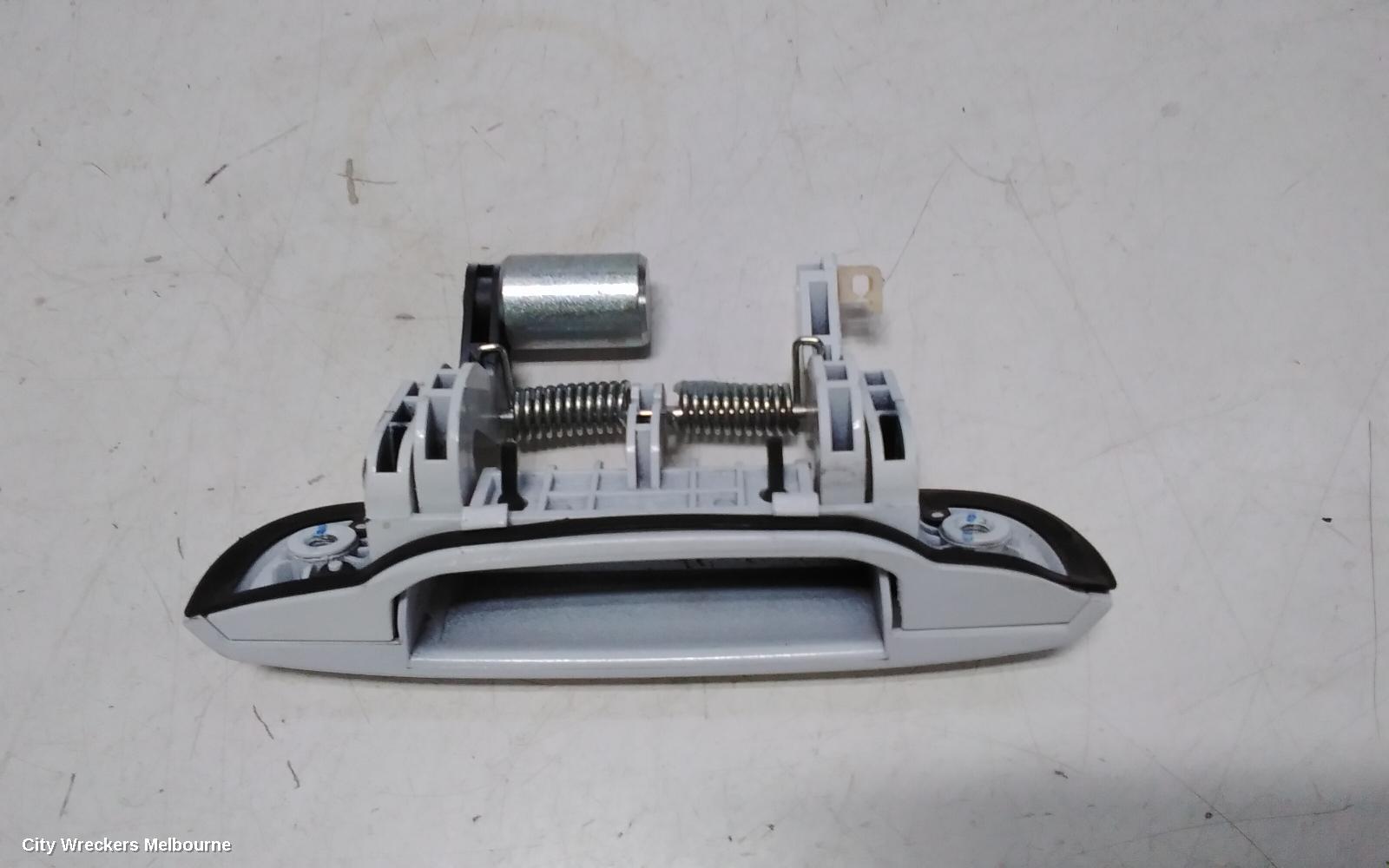 MG MG3 DOOR HANDLE, OUTER, RH REAR, COLOUR CODED, SZP1, 07/2016 ONWARDS - Image 3