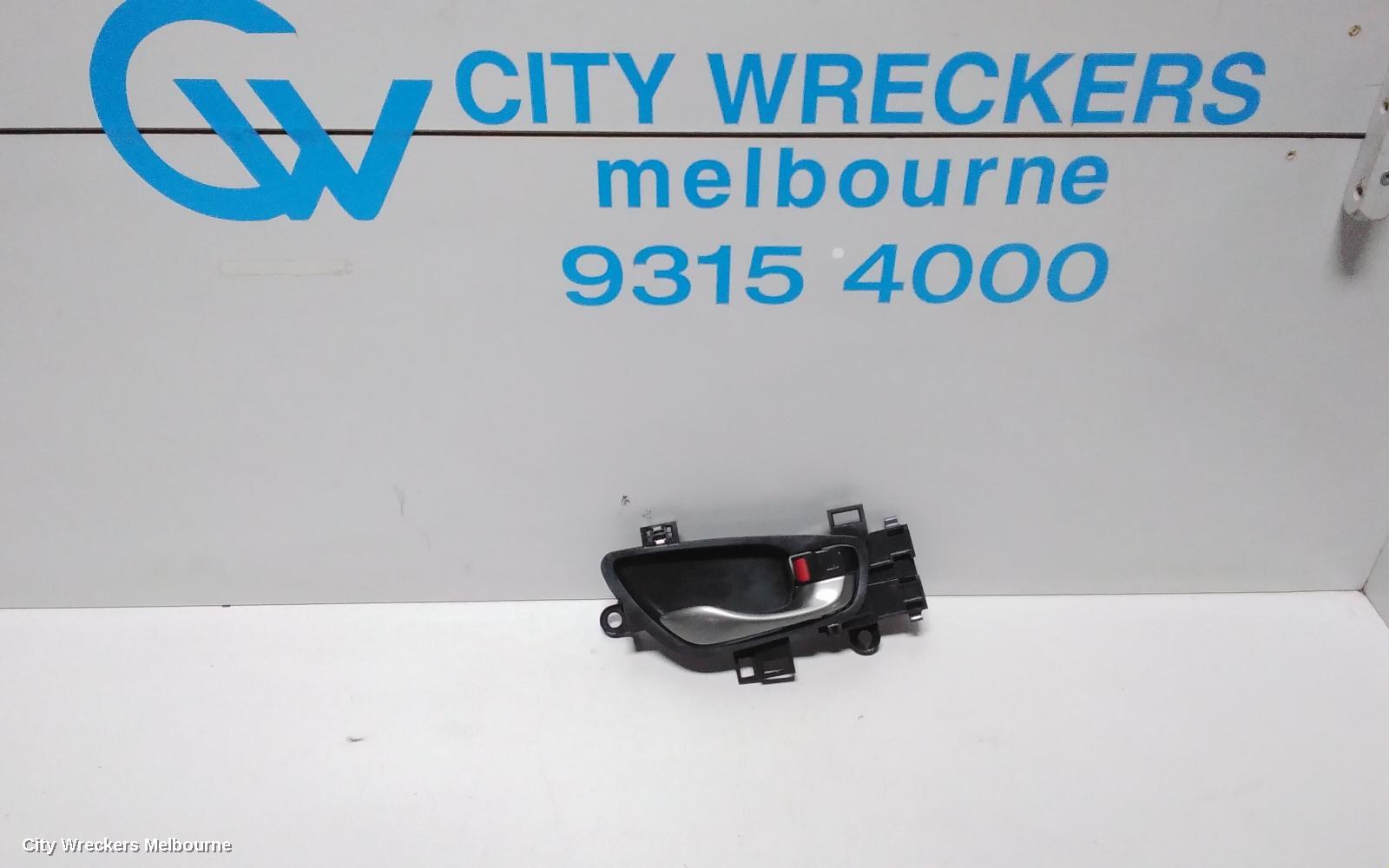 HONDA CIVIC DOOR HANDLE, 10TH GEN, RH FRONT, INNER, 05/2016 - 08/2021 - Image 1