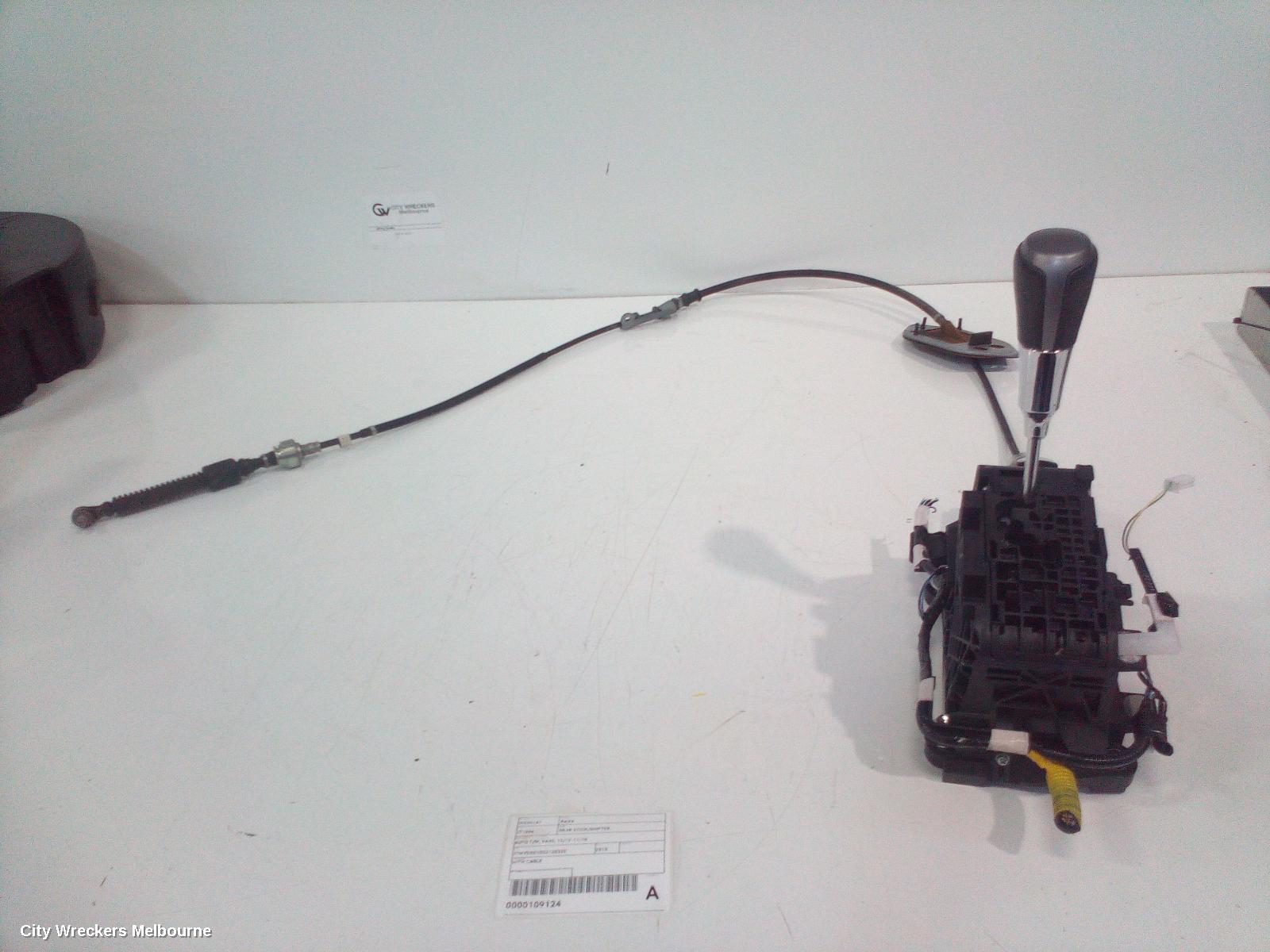 TOYOTA RAV4 GEAR STICK/SHIFTER, AUTO T/M, XA40, 12/2012 - 11/2018 - Image 1