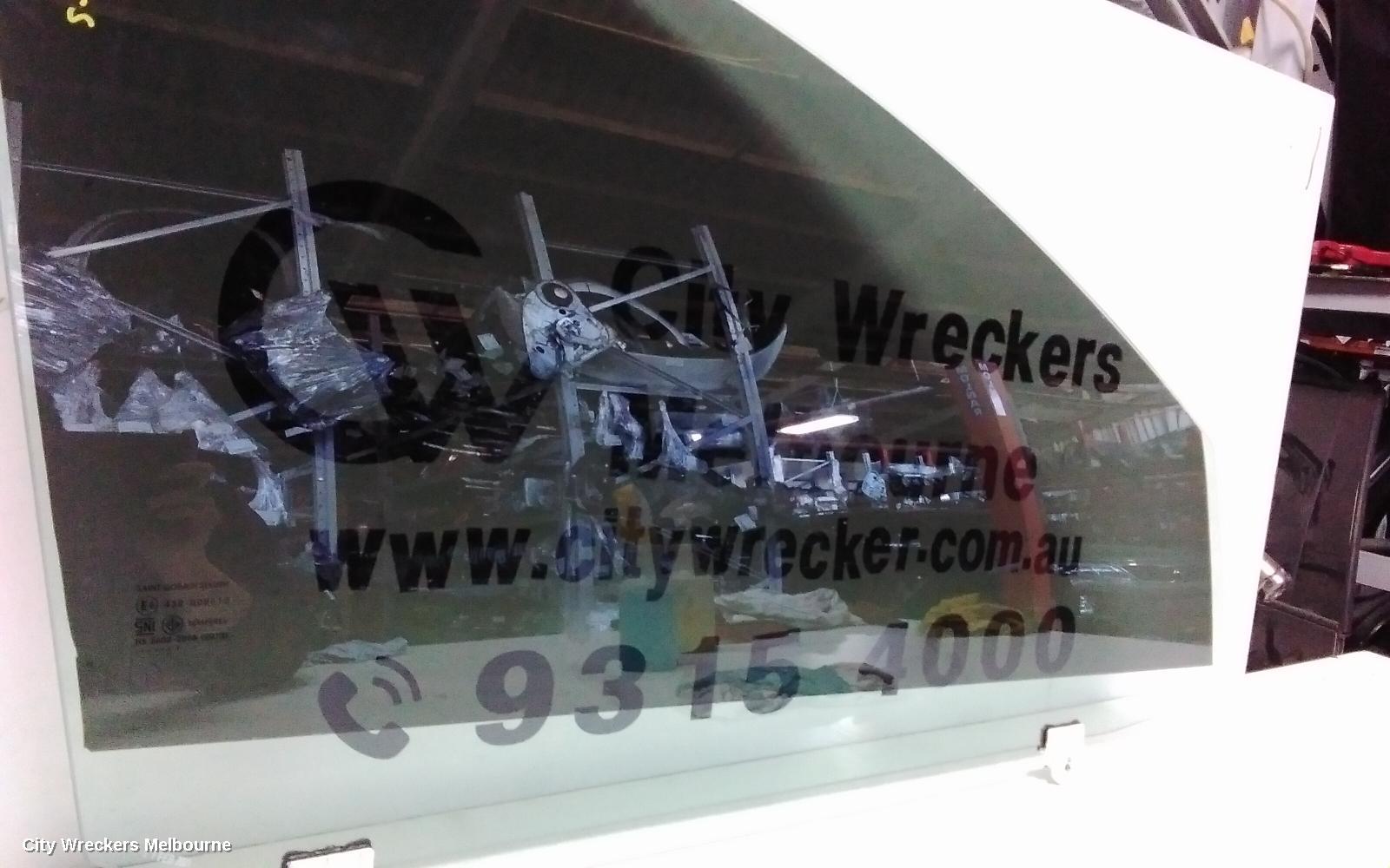 MITSUBISHI PAJERO RIGHT FRONT DOOR WINDOW, QE, PAJERO SPORT, 10/2015 ONWARDS - Image 2