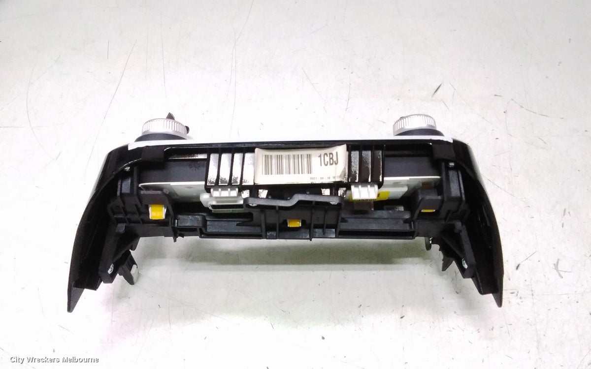 KIA STINGER HEATER/AC CONTROLS, DUAL ZONE CLIMATE CONTROL, W/ SYNC BUTTON, CK, 06/2017 - 04/2023 - Image 3