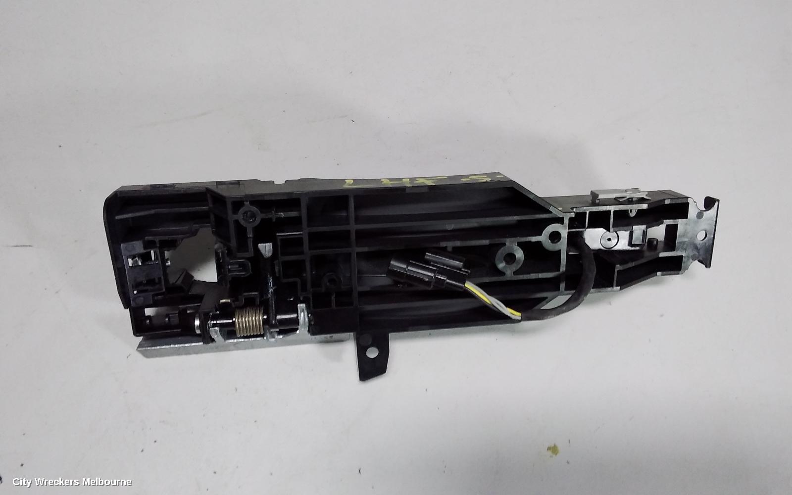 NISSAN QASHQAI DOOR HANDLE, LH FRONT, OUTER, J11, 06/2014 - 07/2021 - Image 2