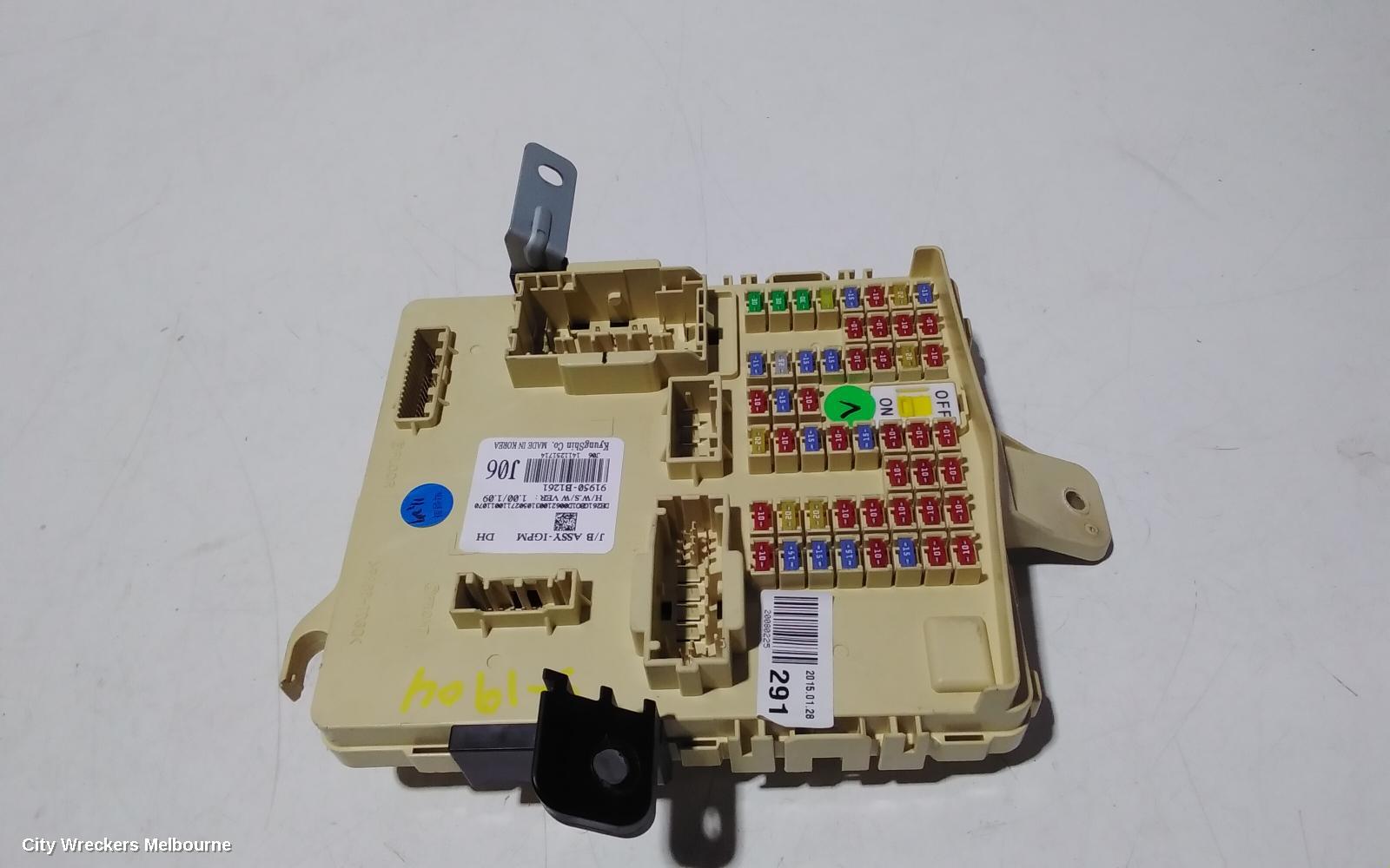 HYUNDAI GENESIS FUSE BOX, UNDER DASH, DH, 11/2014 - 01/2018 - Image 1
