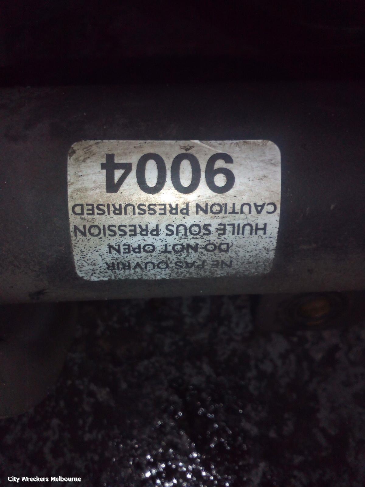 PEUGEOT 307 LEFT FRONT STRUT, T5 12/2001 - 04/2005 - Image 1