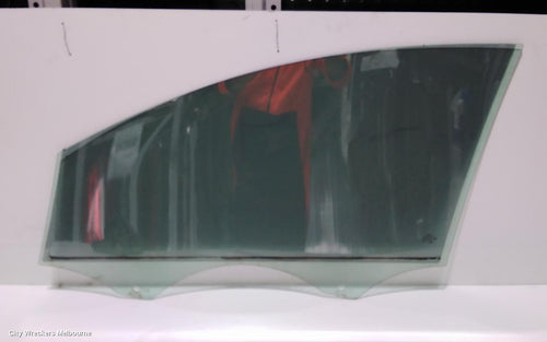 AUDI Q7 RIGHT FRONT DOOR WINDOW, 4L, 09/2006 - 08/2015 - Image 1