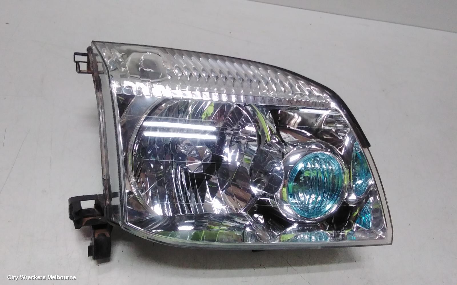 NISSAN XTRAIL RIGHT HEADLAMP, T30, BLUE LENS TYPE, 10/2001 - 09/2007 - Image 3
