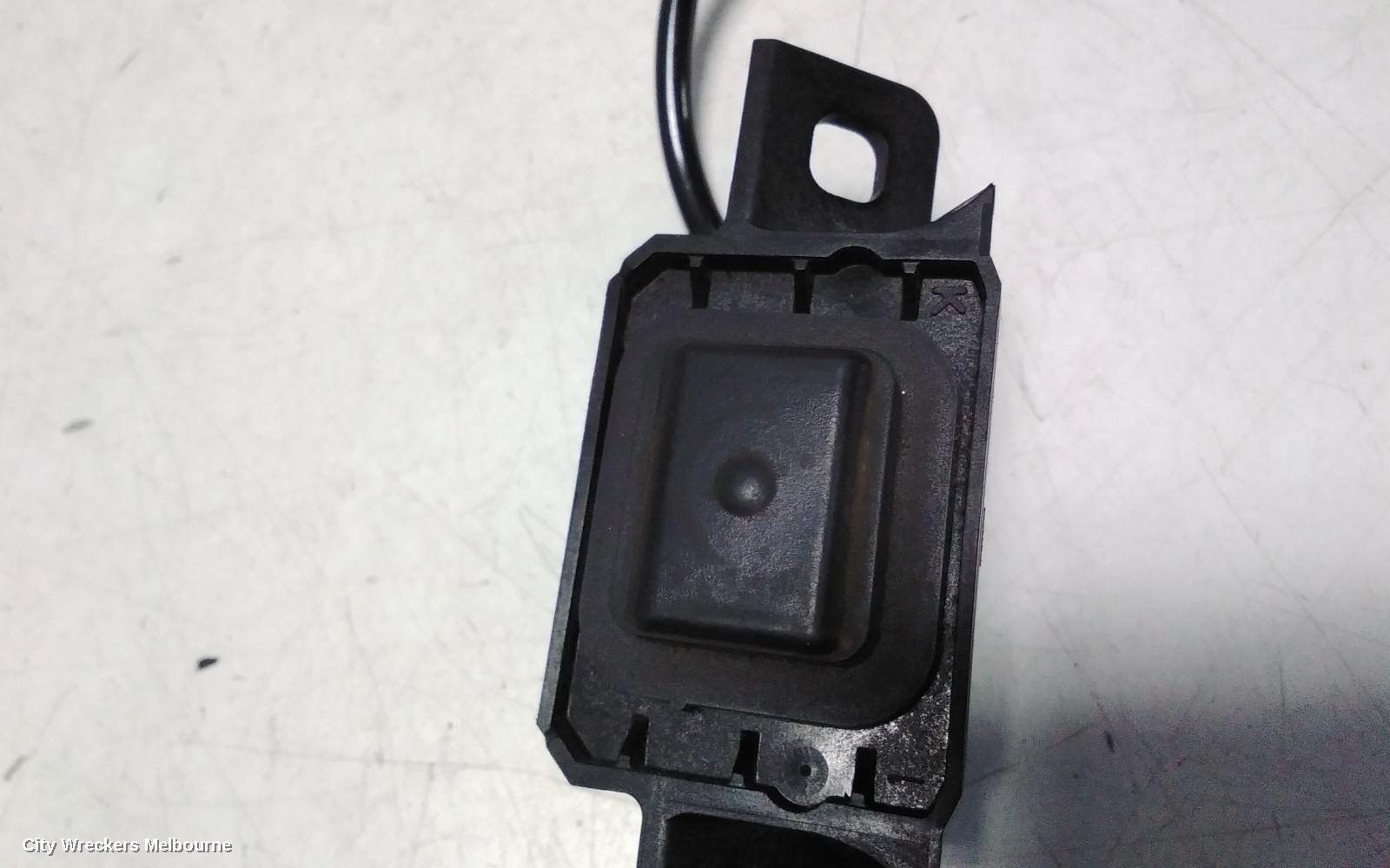 TOYOTA CAMRY DOOR/BOOT/GATE LOCK, BOOTLID LOCK, XV70, 09/2017 ONWARDS - Image 3