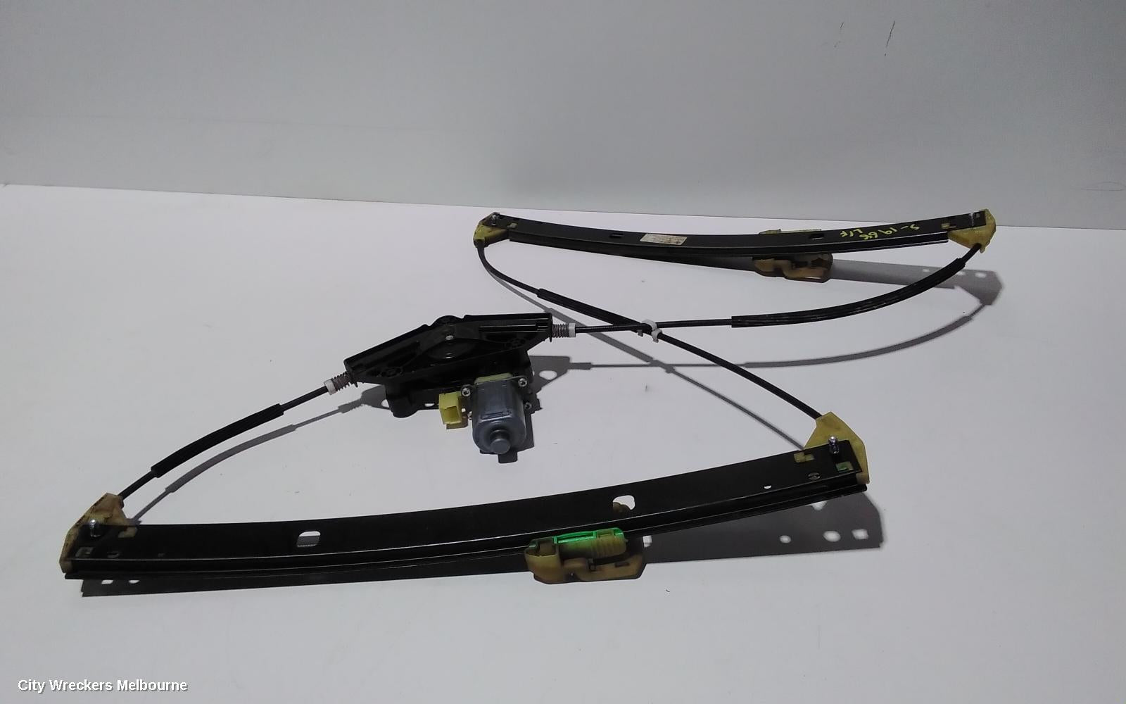 SKODA OCTAVIA LEFT FRONT WINDOW REG/MOTOR, NE, 09/2013 - 09/2020 - Image 1
