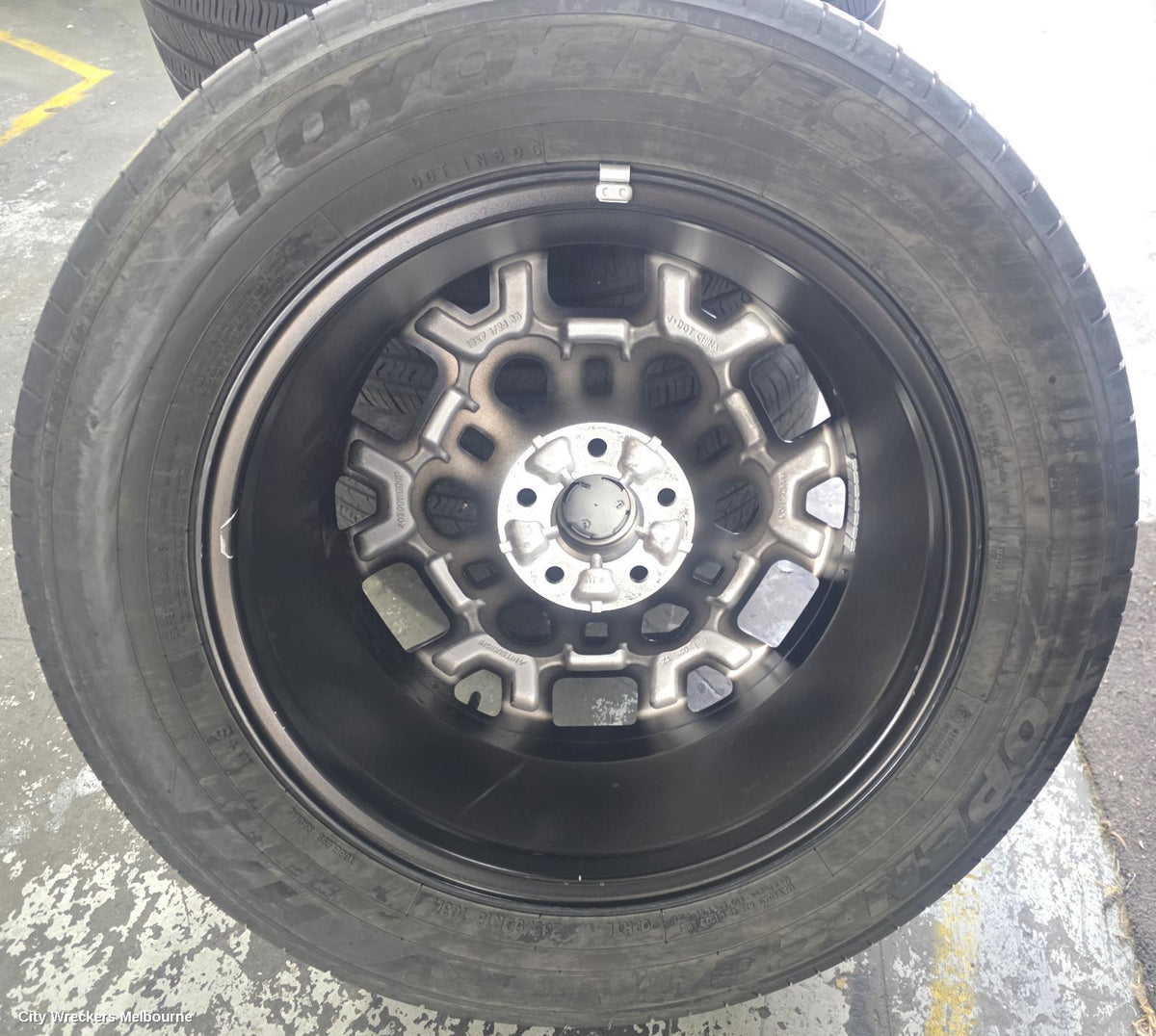 MITSUBISHI OUTLANDER WHEEL MAG, FACTORY, 18X7.5IN, MULTISPOKE, HIGH GLOSS BLACK, ZM, 01/2025 ONWARDS - Image 1