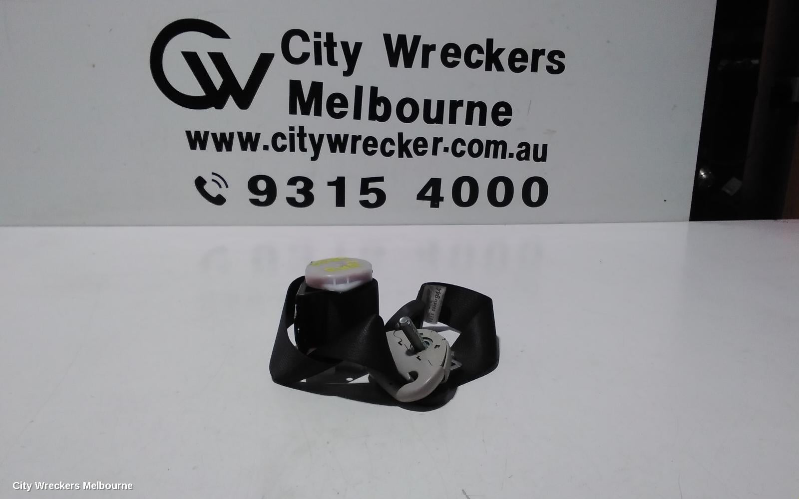 MITSUBISHI PAJERO SEATBELT/STALK, CENTRE REAR, SEAT BELT ONLY, PAJERO SPORT, QE-QF, 10/2015 ONWARDS - Image 1