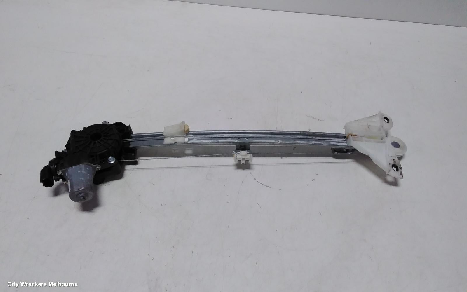 HONDA HRV RIGHT REAR WND REG/MOTOR, RV, 12/2021 ONWARDS - Image 2