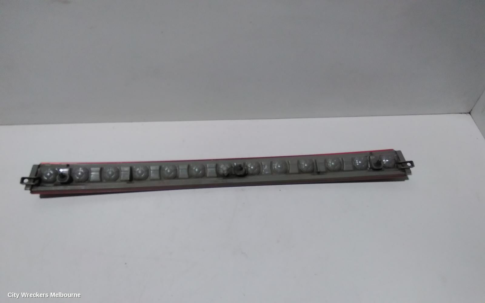 TOYOTA TARAGO REAR GARNISH, TAILGATE GARNISH (CENTRE), ACR50R, 03/2006 - 06/2020 - Image 3