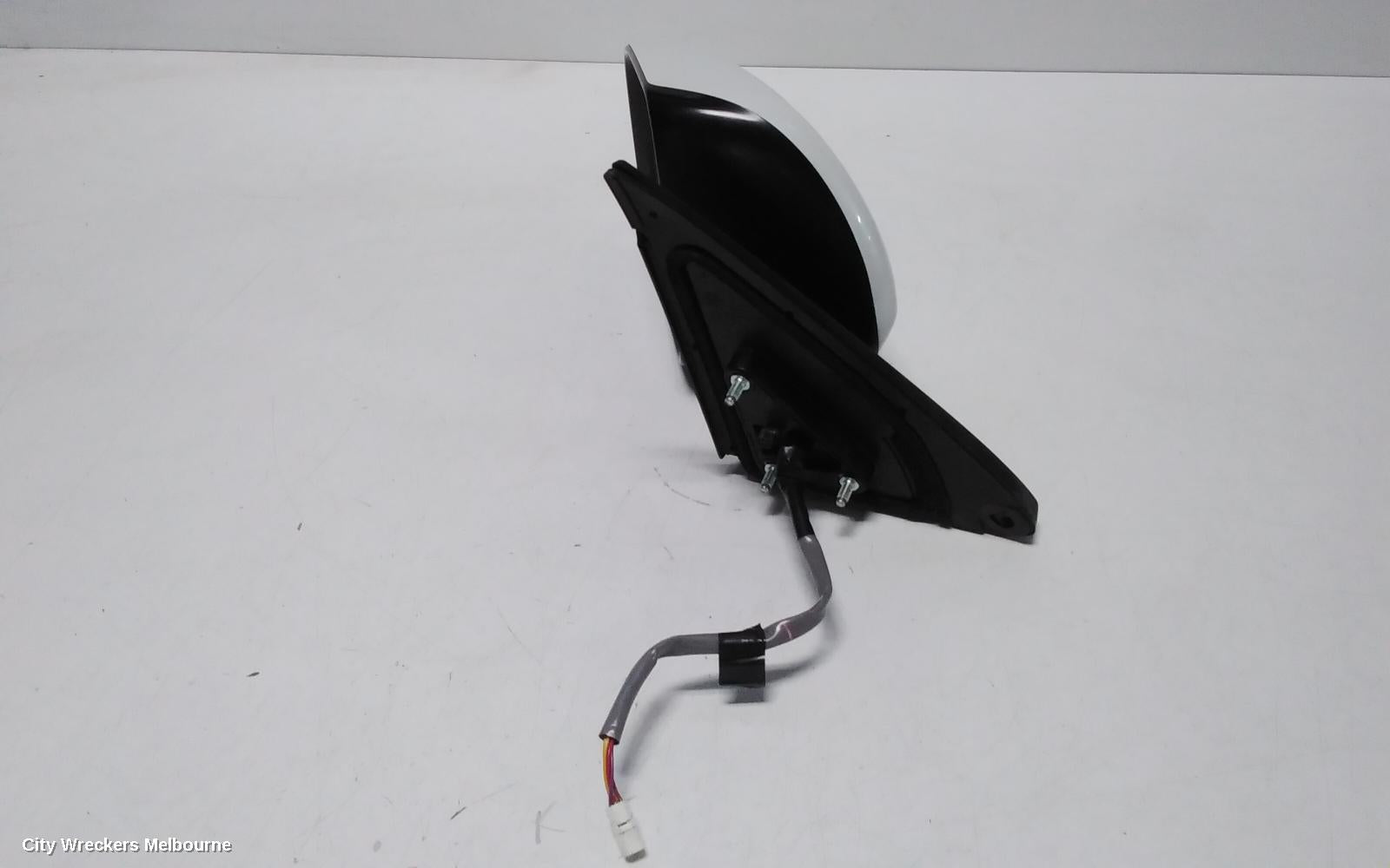 TOYOTA KLUGER LEFT DOOR MIRROR, GSU40-GSU45, 07/2010 - 02/2014 - Image 3