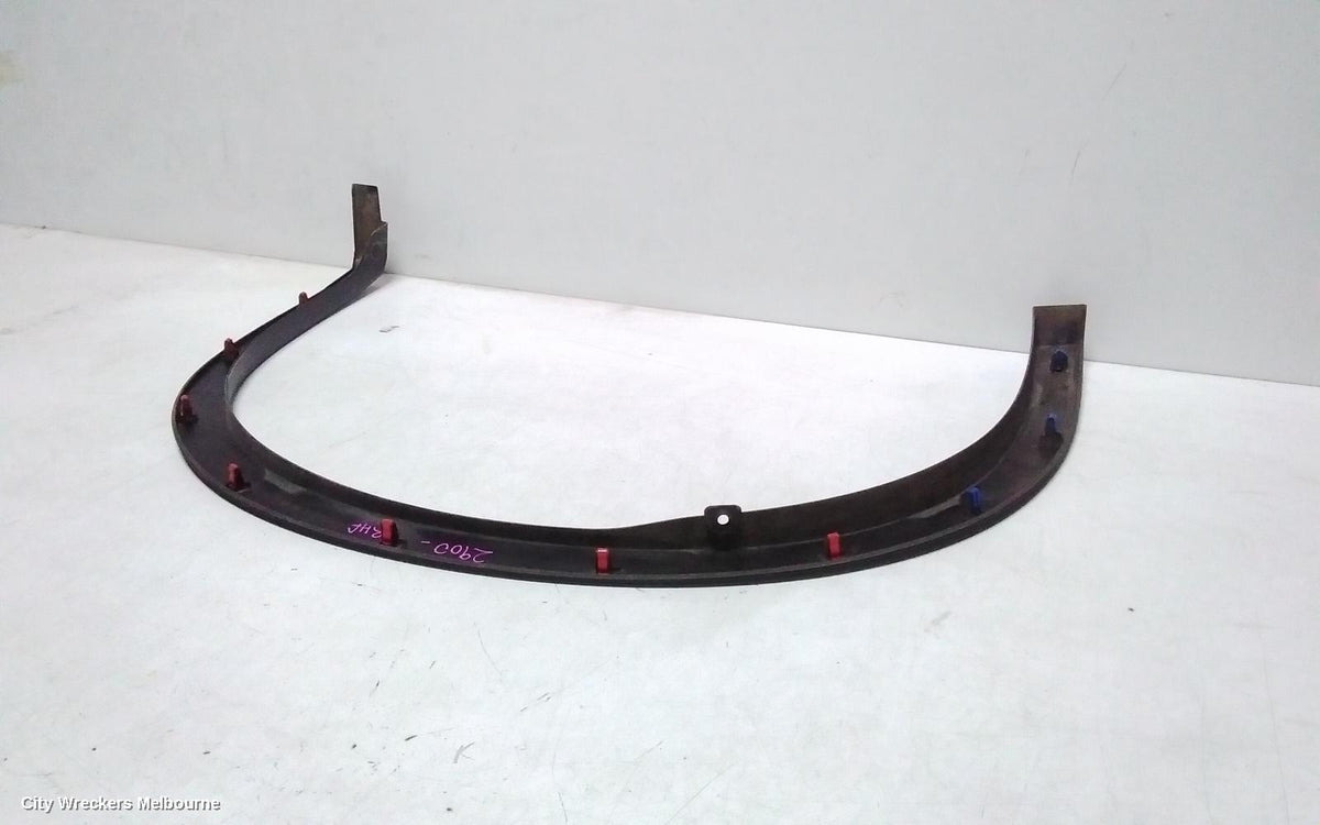 MITSUBISHI OUTLANDER WHEEL ARCH FLARE, ZM, RH FRONT, 08/2021 ONWARDS - Image 3