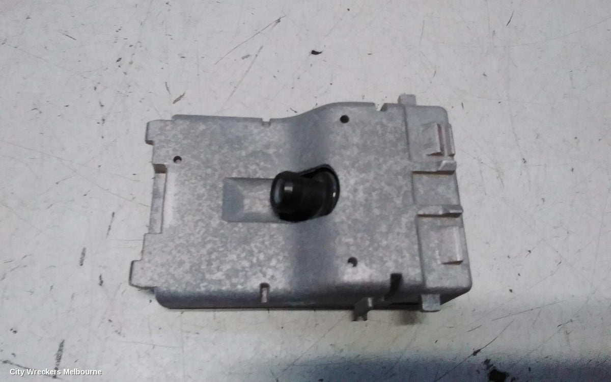MAZDA CX8 REVERSE CAMERA, FRONT CAMERA (WINDSCREEN MOUNTED), KG, 05/2018 - 12/2023 - Image 1