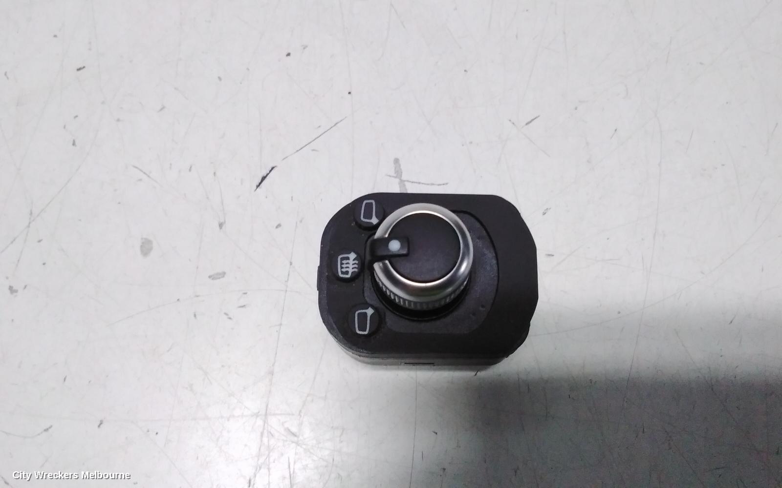 AUDI Q7 PWR DR WIND SWITCH, RH FRONT (MASTER SWITCH), 4L, 09/2006 - 08/2015 - Image 2