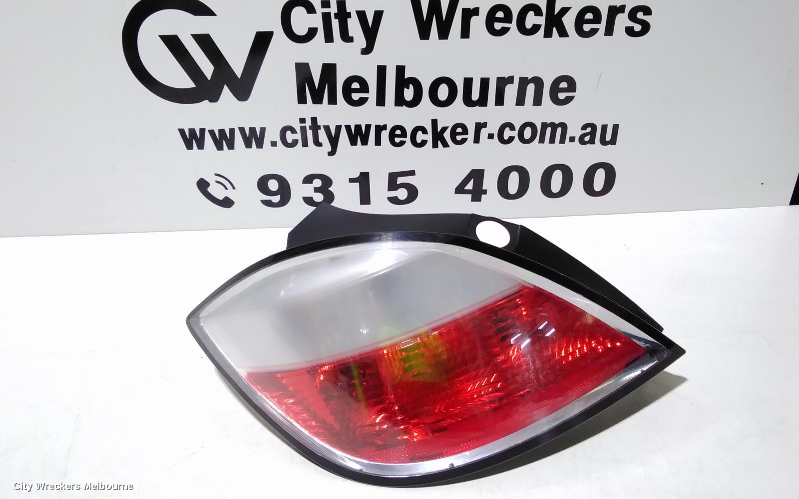 HOLDEN ASTRA LEFT TAILLIGHT, AH, 5DR HATCH, FROSTED INDICATOR TYPE, 10/2004 - 08/2009 - Image 2