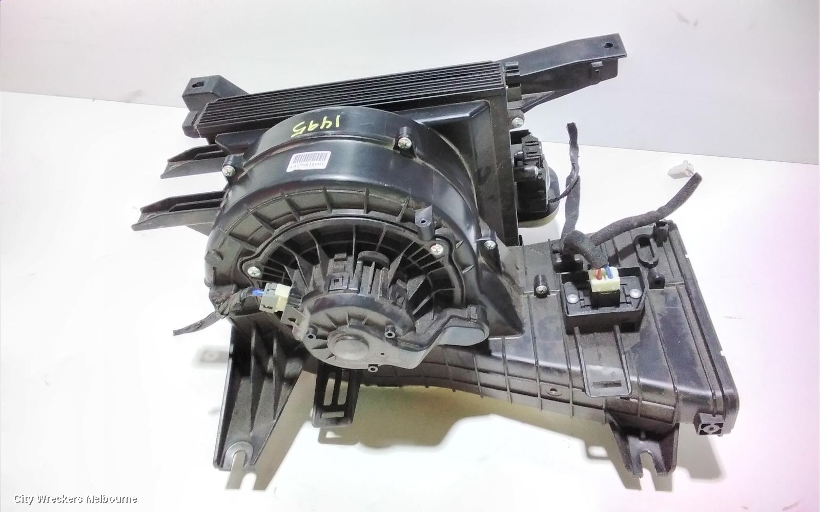 KIA CARNIVAL/GRAND CARNIVAL HEATER FAN MOTOR, FRONT, YP, 02/2015 - 10/2020 - Image 2