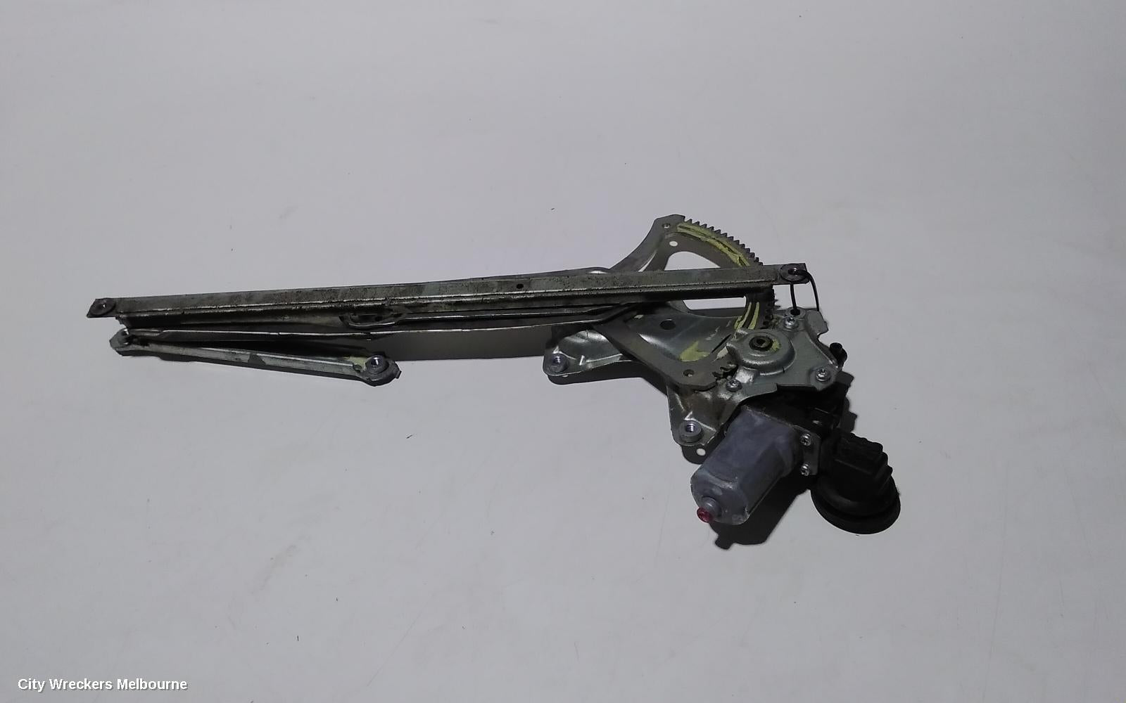 TOYOTA KLUGER LEFT FRONT WINDOW REG/MOTOR, GSU40-GSU45, 08/2007 - 02/2014 - Image 3