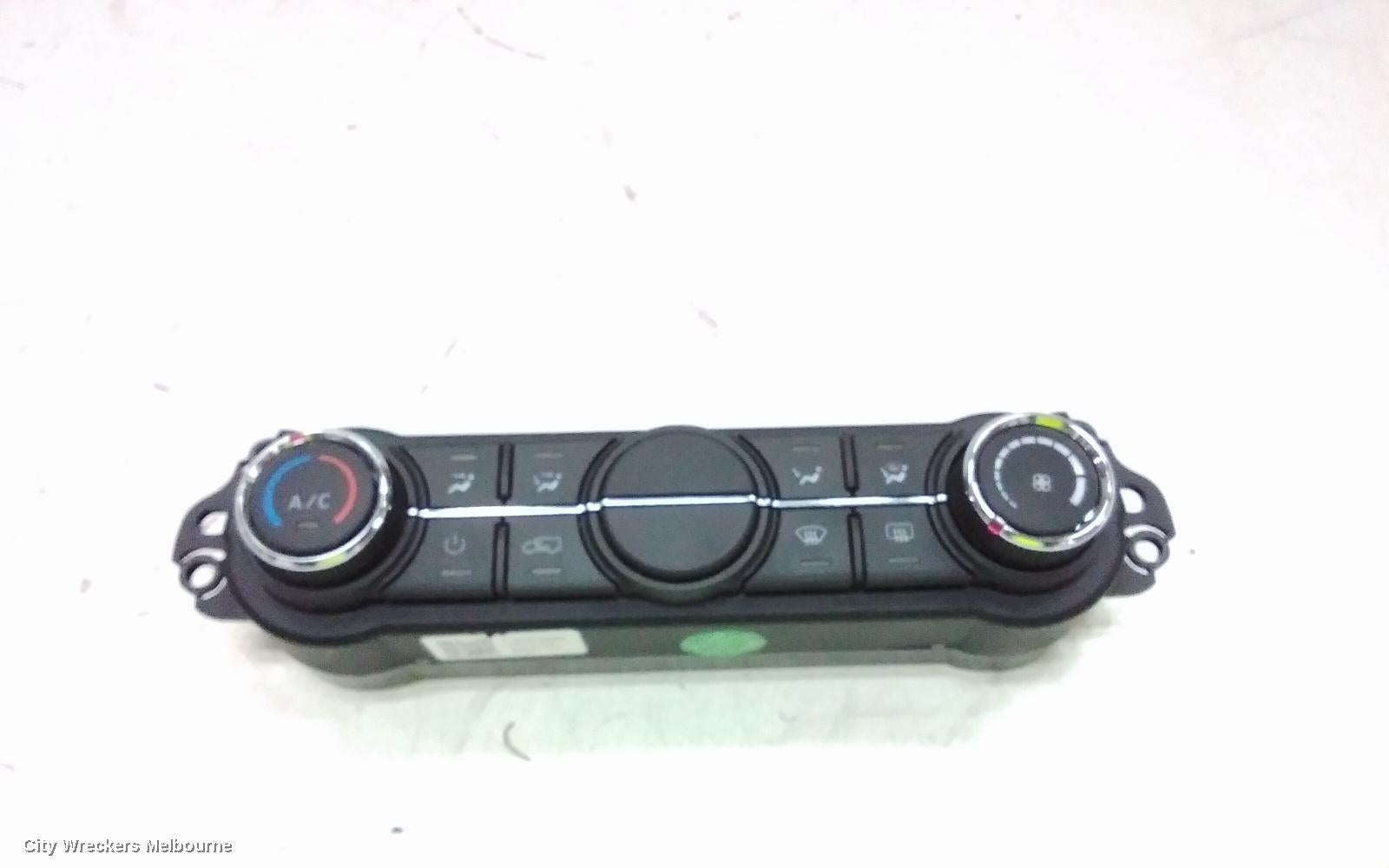LDV DELIVER 9 HEATER/AC CONTROLS, FRONT, CLIMATE CONTROL TYPE, 07/2020 ONWARDS - Image 1