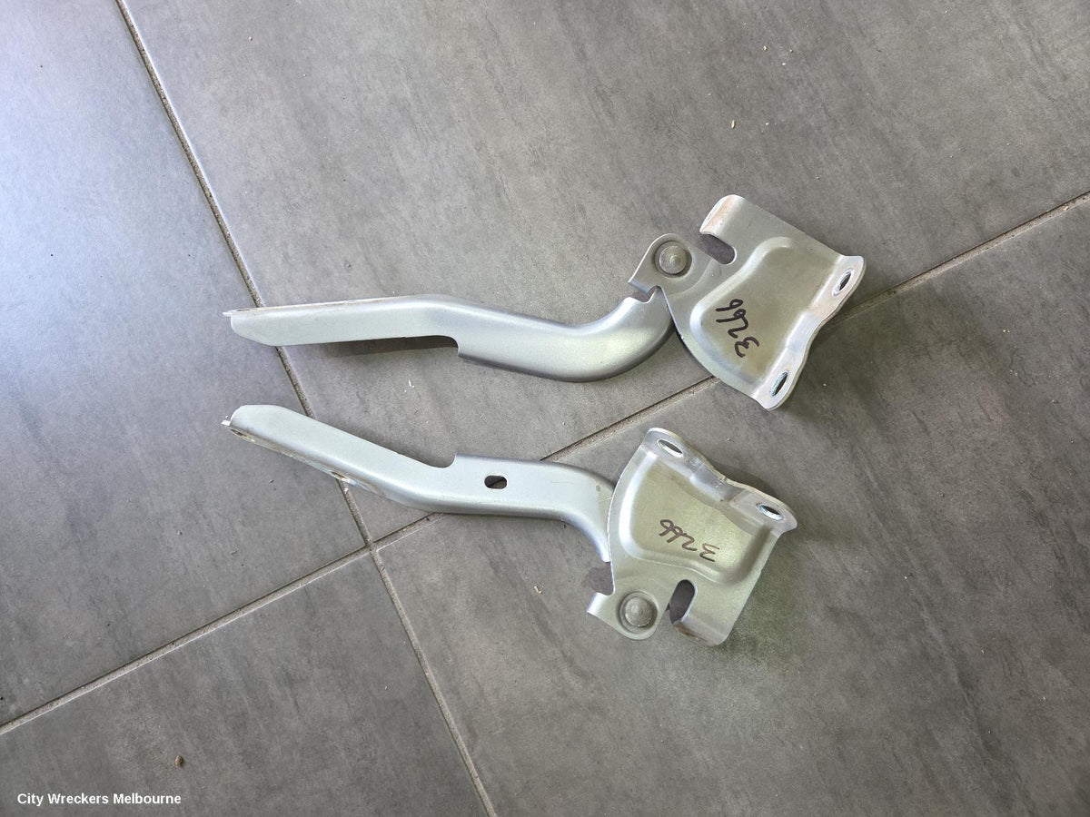 TOYOTA KLUGER BONNET HINGE/STRUT, XU50 SERIES, 03/2014 - 02/2021 - Image 1
