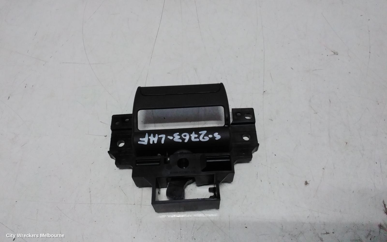 FORD RANGER DOOR HANDLE, RA, LH FRONT, INNER, 05/2022 ONWARDS - Image 3