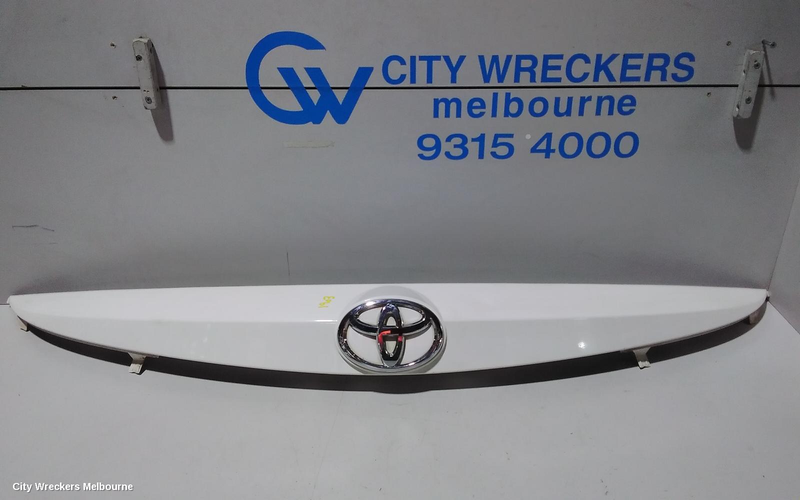 TOYOTA COROLLA REAR GARNISH, TAILGATE GARNISH (CENTRE), ZRE182R, HATCH, 10/2012 - 03/2015 - Image 1