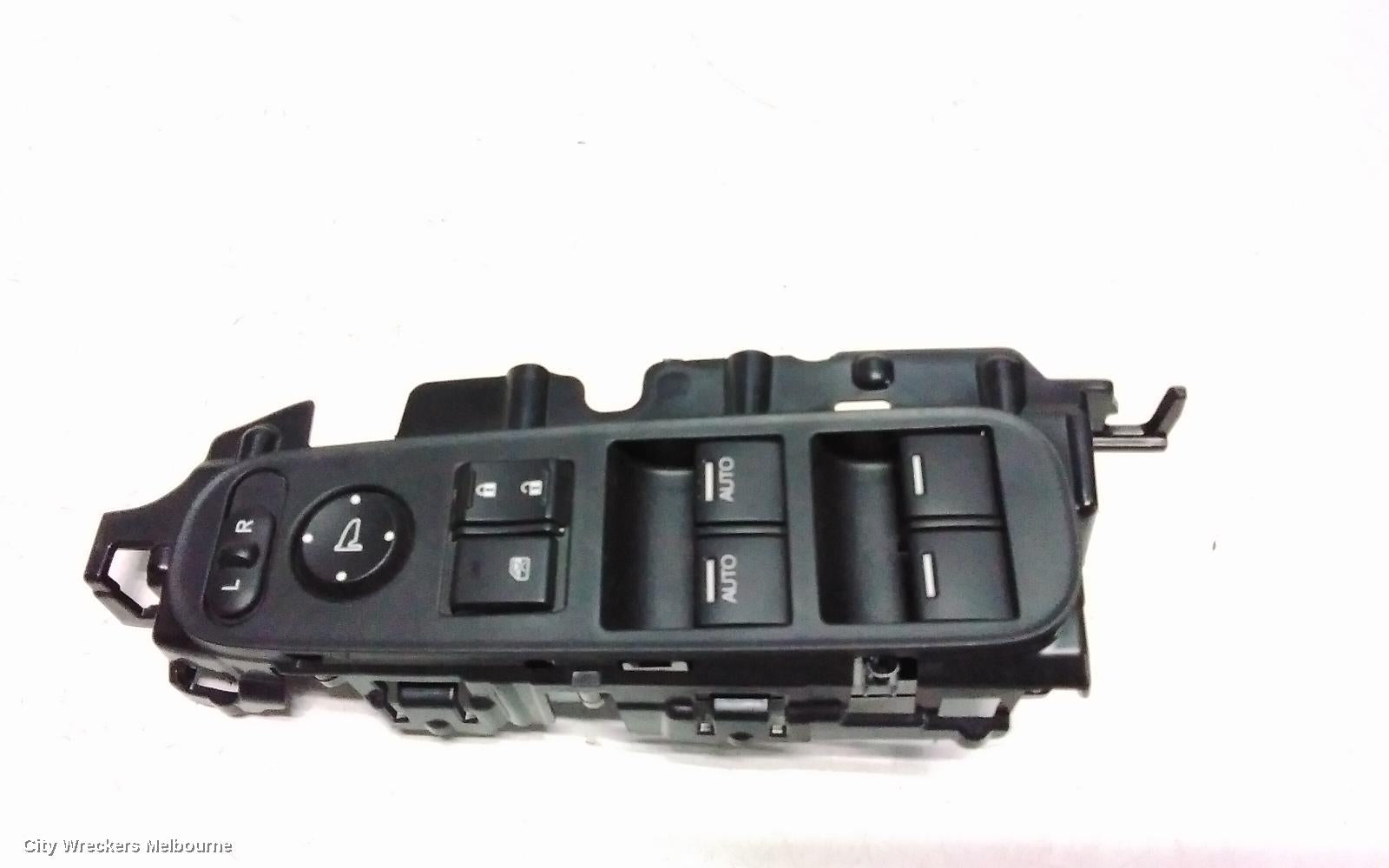 HONDA HRV PWR DR WIND SWITCH, RH FRONT (MASTER SWITCH), AUTO TYPE (TWO WINDOWS), RU5, 12/2014 - 10/2021 - Image 2