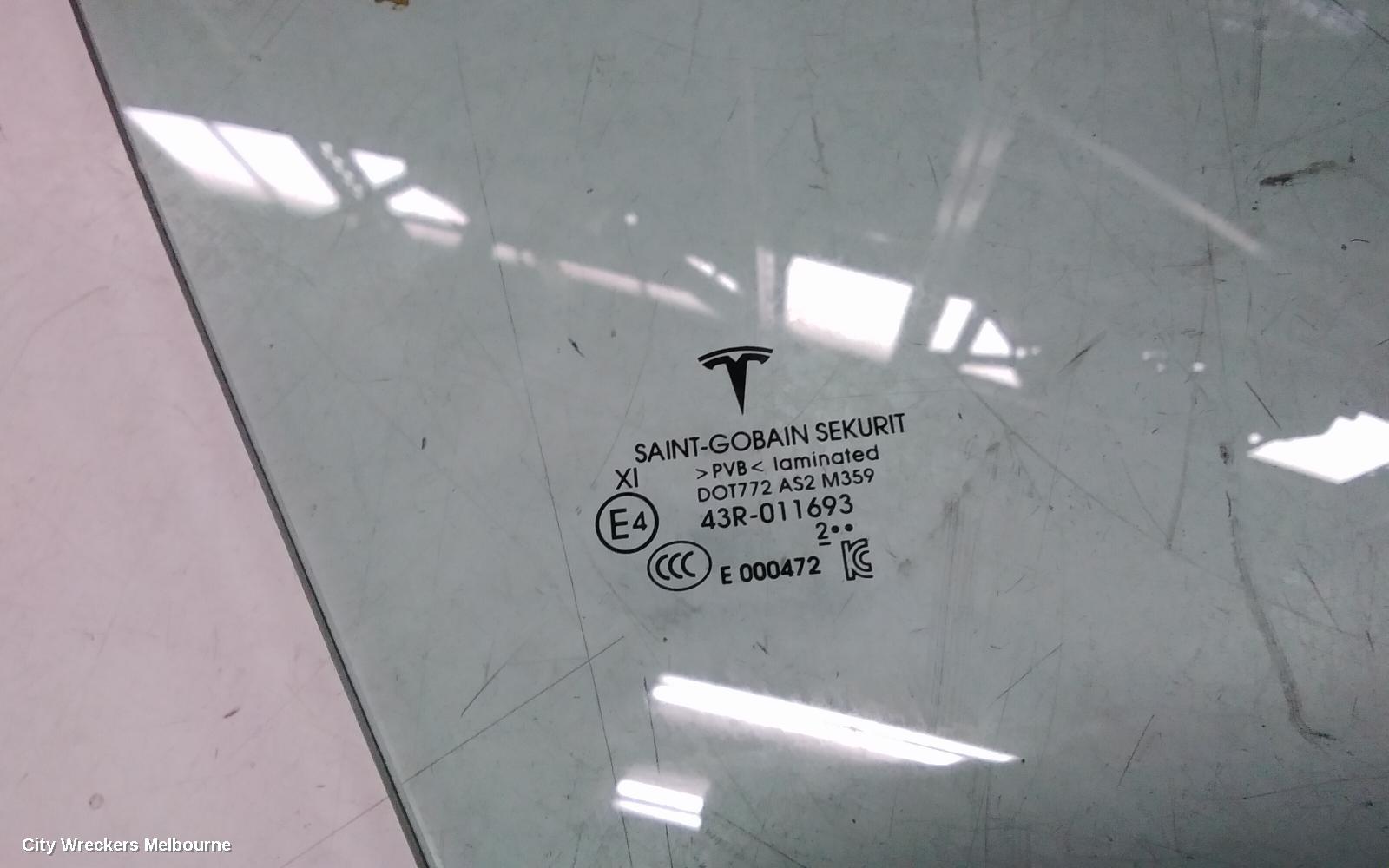 TESLA MODEL 3 RIGHT FRONT DOOR WINDOW, 1ST GEN, 06/2019 ONWARDS - Image 3