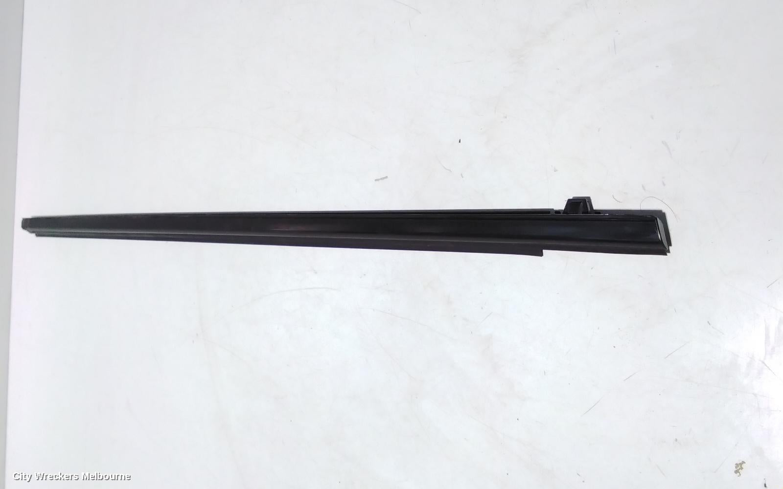 SUBARU XV DOOR MOULD, DOOR BELT ~ THE ONE UNDER THE WINDOW GLASS !!: 92709, G4X, 08/2011 - 04/2017 - Image 2