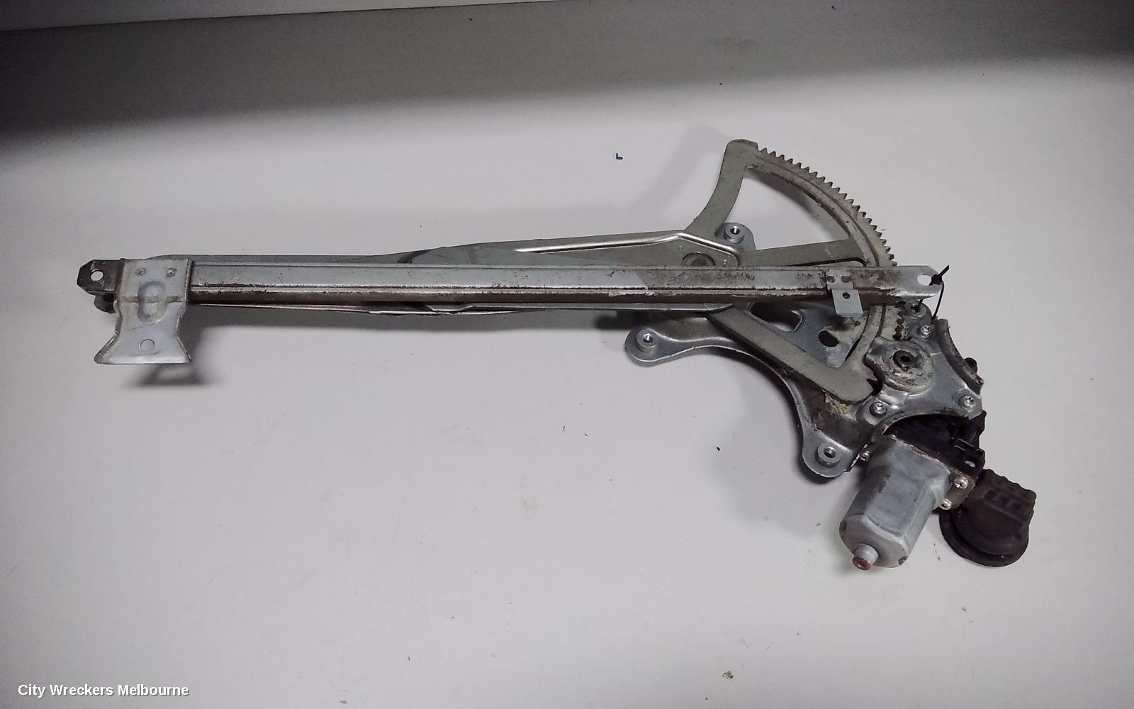 TOYOTA HIACE LEFT FRONT WINDOW REG/MOTOR, DOOR REG AND MOTOR ASSY, TRH/KDH, 03/2005 - 04/2019 - Image 1