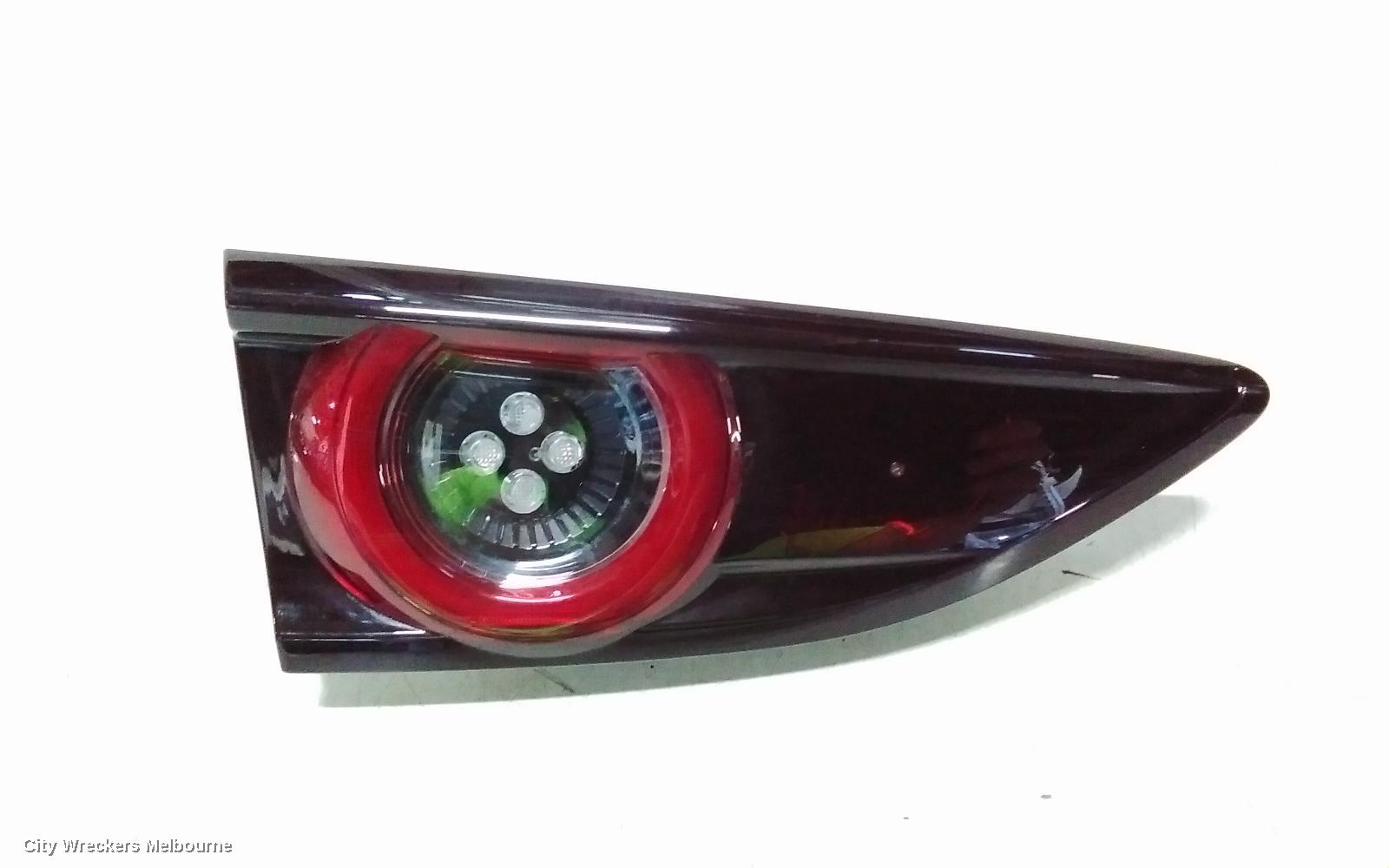MAZDA 3 REAR GARNISH, TAILGATE LAMP (LH SIDE), BP, HATCH, PURE/EVOLVE/TOURING/GT, 03/2019 - 09/2021 - Image 3