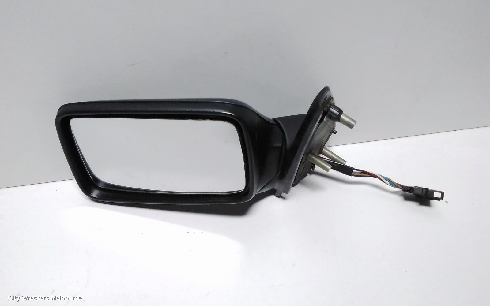 VOLKSWAGEN GOLF LEFT DOOR MIRROR, 3RD GEN POWER 03/1994 - 09/1998 - Image 2