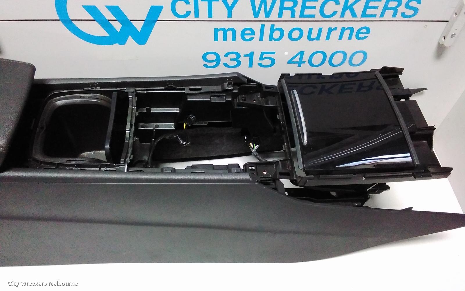 HOLDEN COMMODORE CONSOLE, CONSOLE ASSY, LEATHER/PERFORATED, RS-V/VRX/CALAIS-V, BZ, 10/2017 - 12/2020 - Image 3