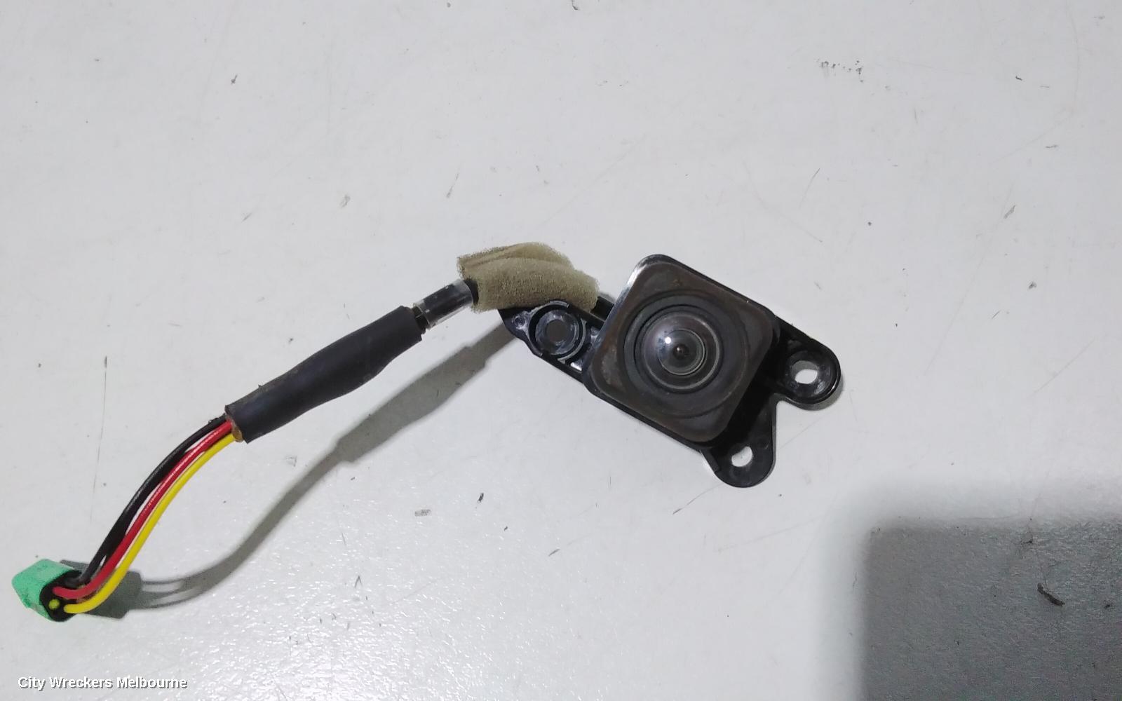 SUBARU FORESTER LEFT DOOR MIRROR, SJ, W/ FLASHER, HEATED, BLINDSPOT & CAMERA TYPE (13 WIRE), 02/2016 - 08/2018 - Image 2
