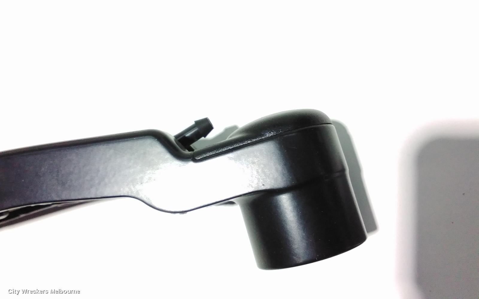 MAZDA 3 WIPER ARM, FRONT (LH SIDE), BP, 03/2019 ONWARDS - Image 3